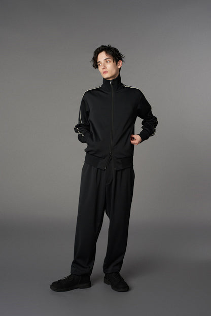 POLYESTER SMOOTH PIPING WIDE PANTS