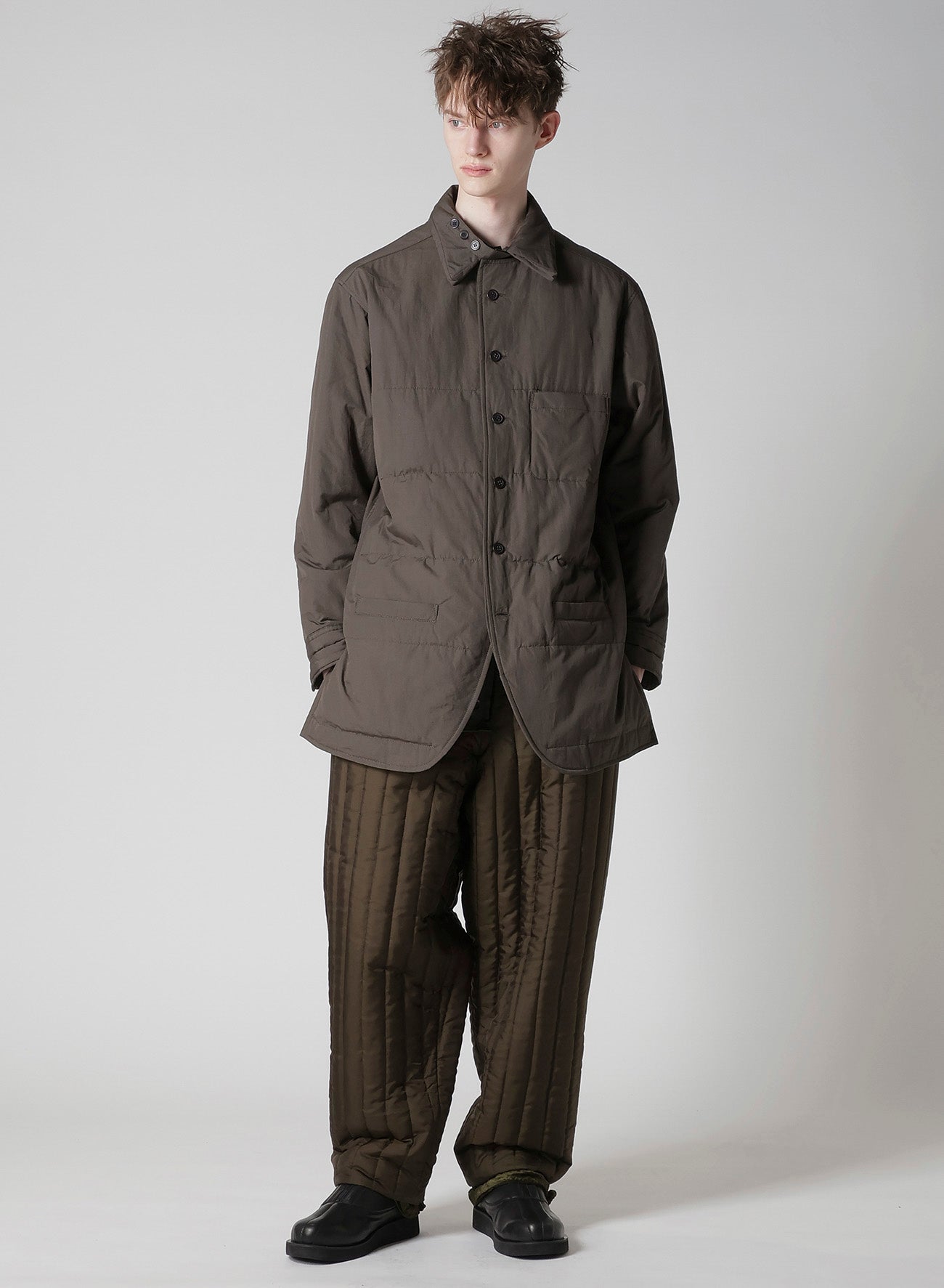 GRAY BROAD GUSSET COLLAR PADDED BLOUSE