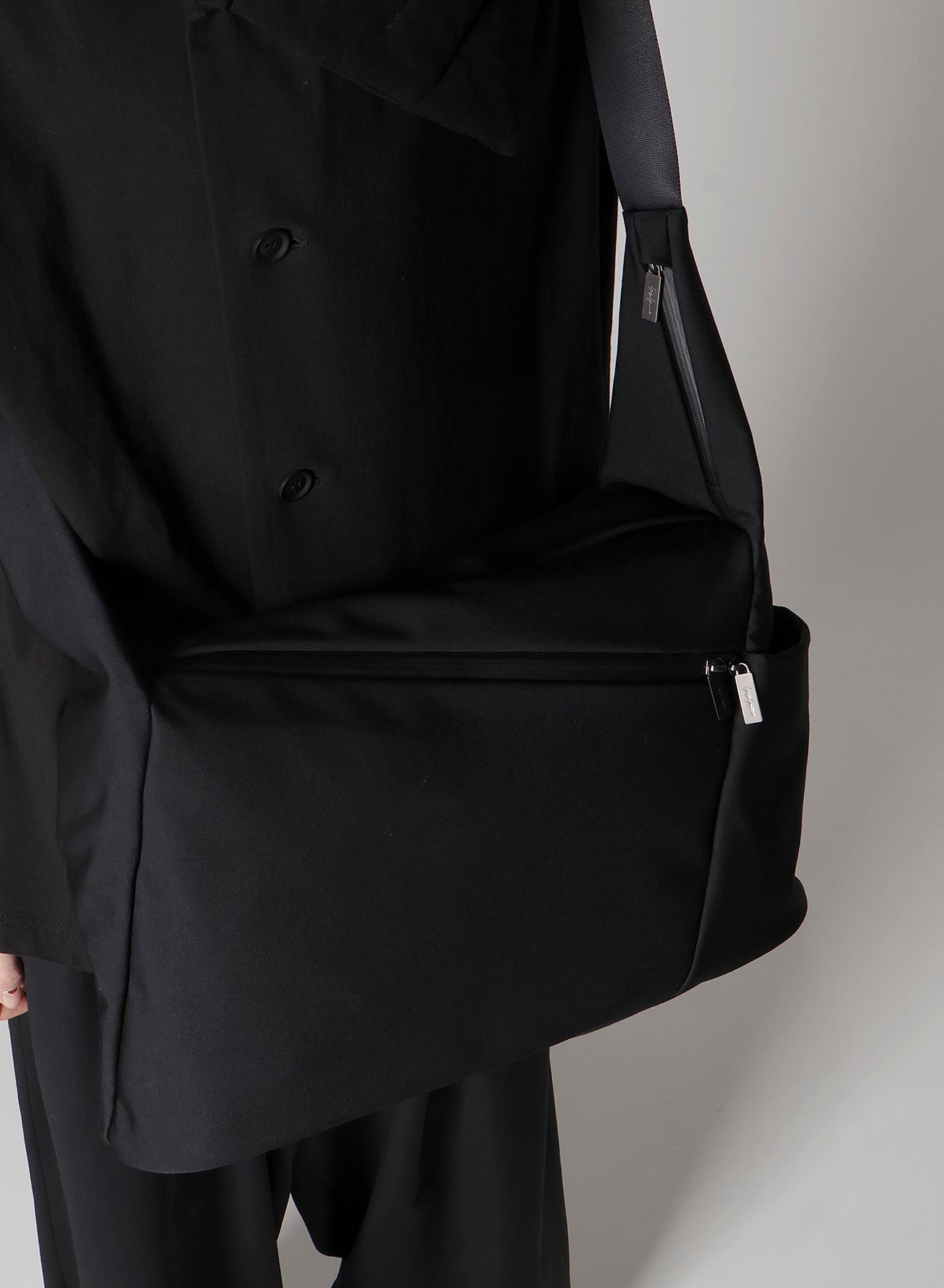 WOOL GABARDINE/NY OBLIQUE ZIPPER SHOULDER BAG