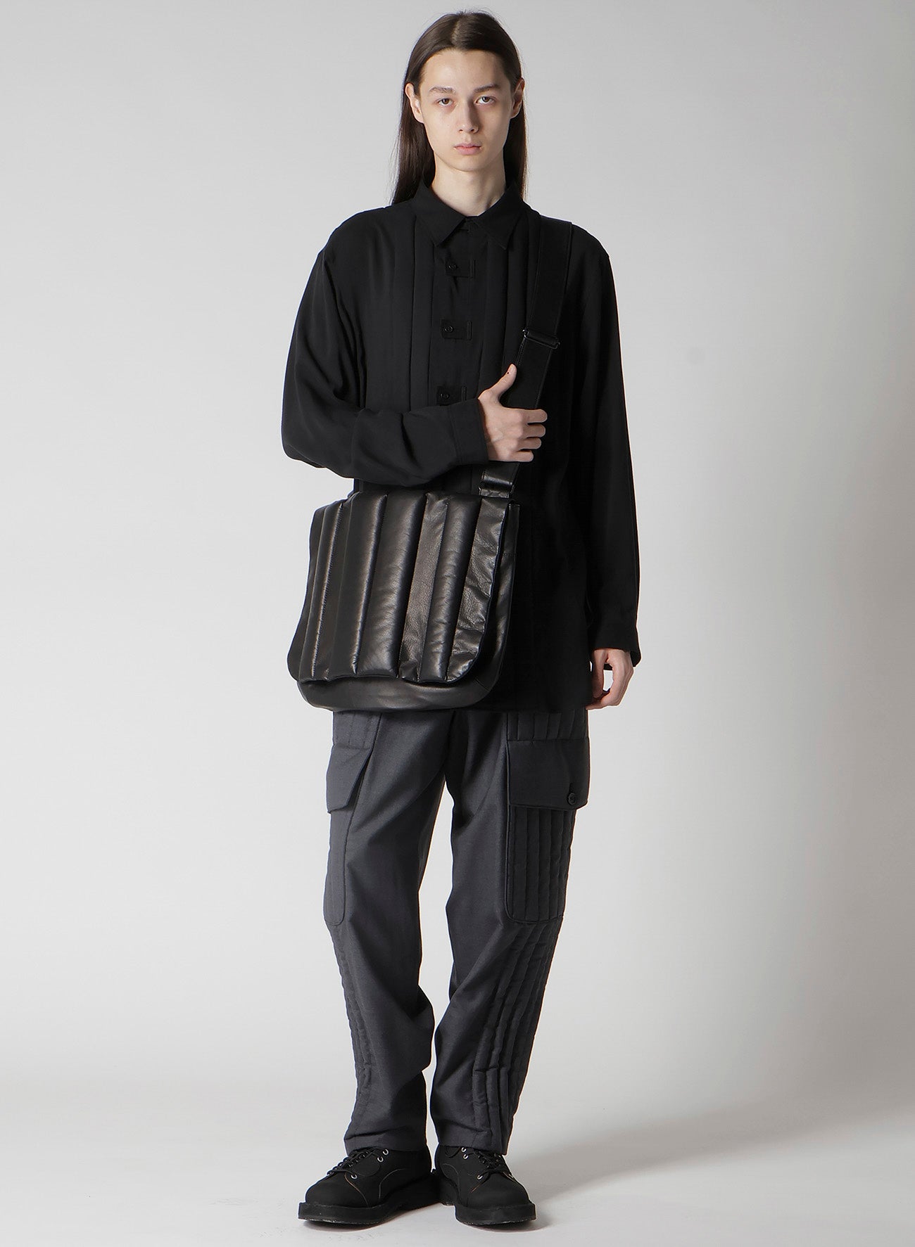 GARMENT LEATHER PADDED SHOULDER BAG