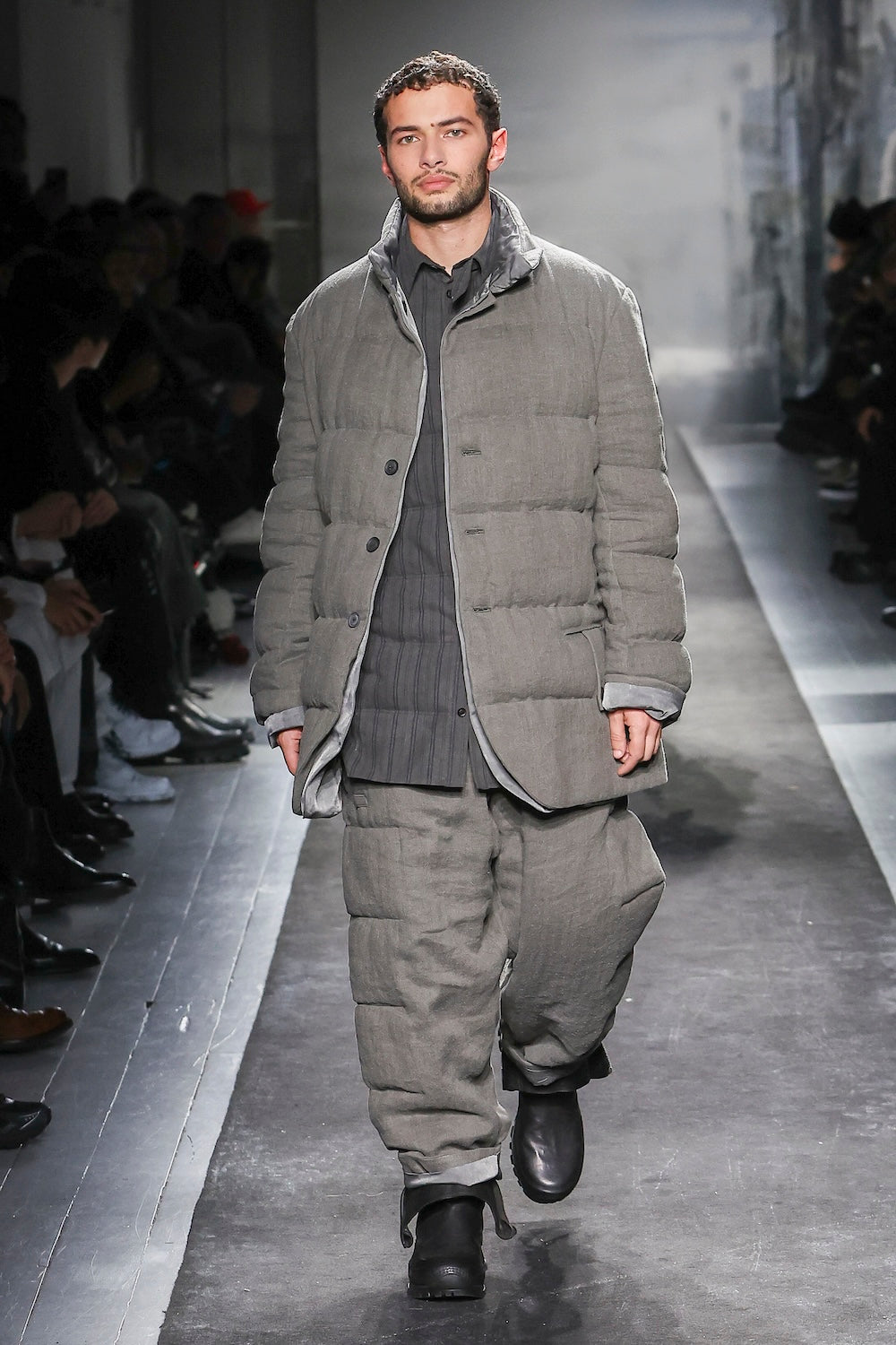 SILK LINEN INKED HORIZONTAL PADDED STAND JACKET