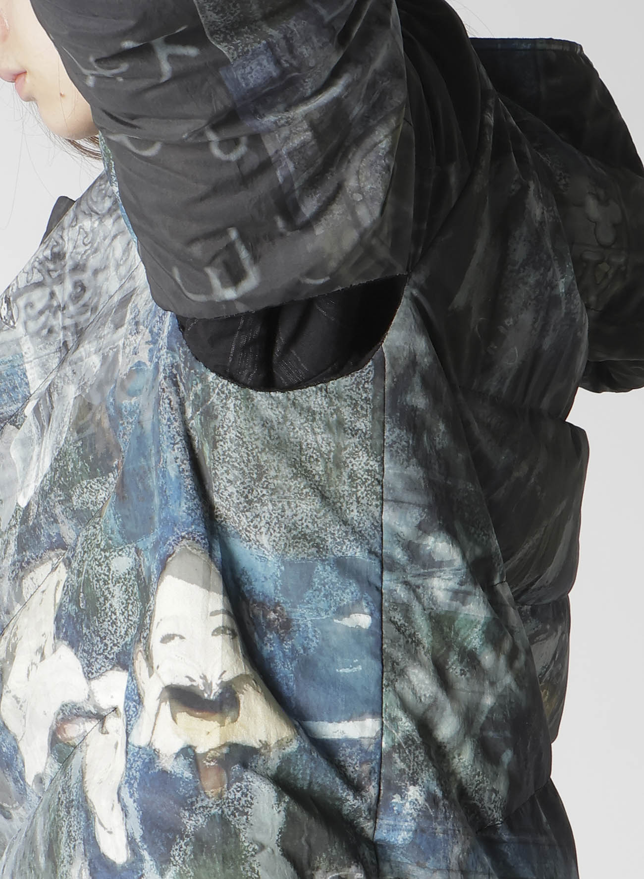 DIAGONAL PADDED PRINTED HOOD JACKET