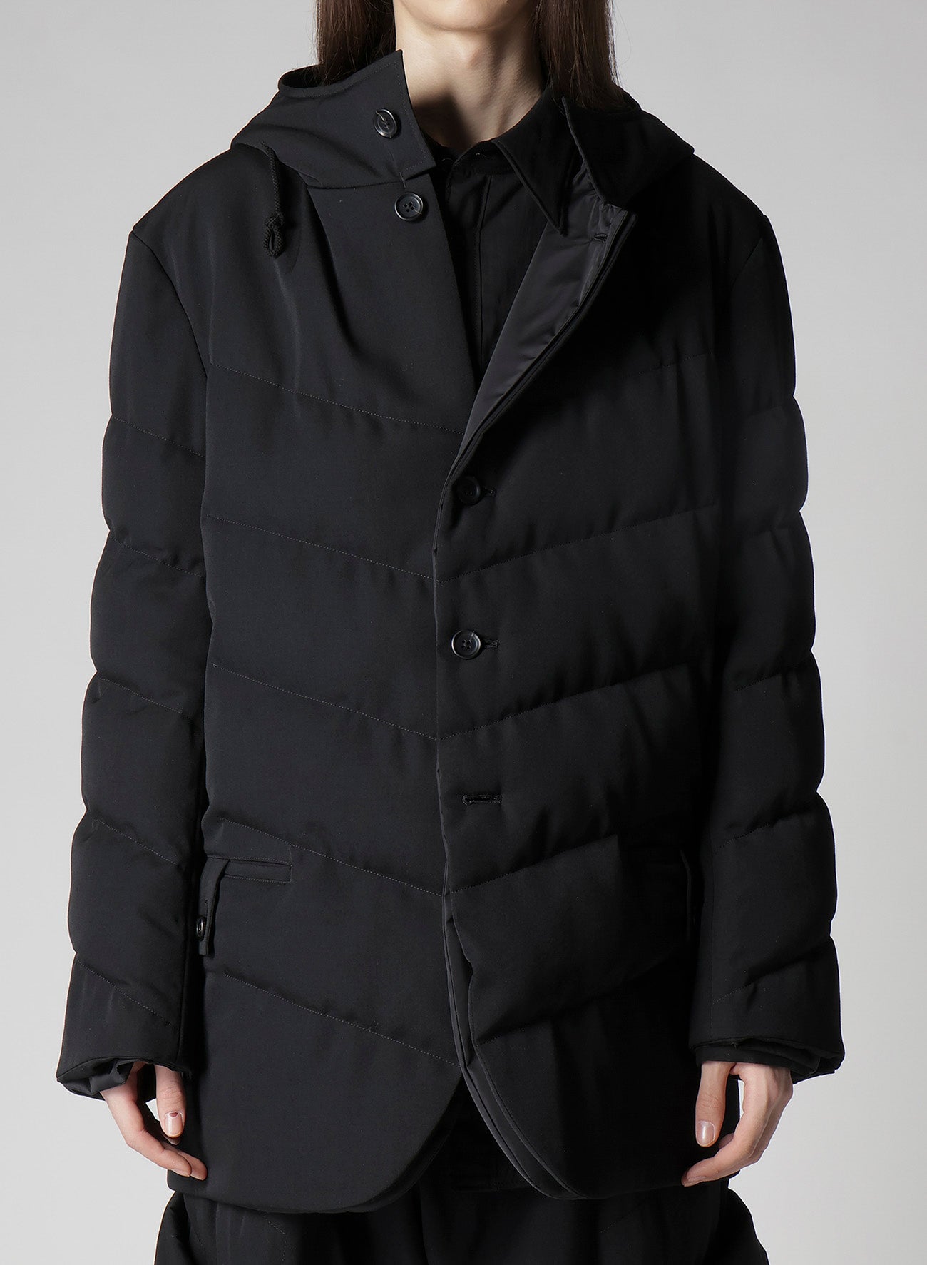 WOOL GABARDINE DIAGONAL PADDED HOODED JACKET