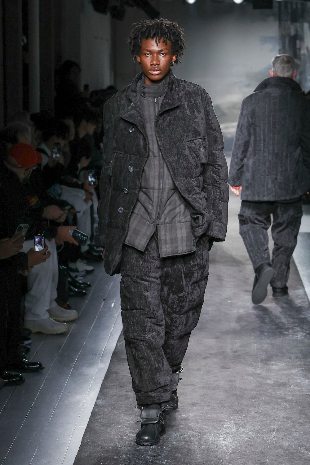 LINEN VELVET HORIZONTAL PADDED LONG JACKET