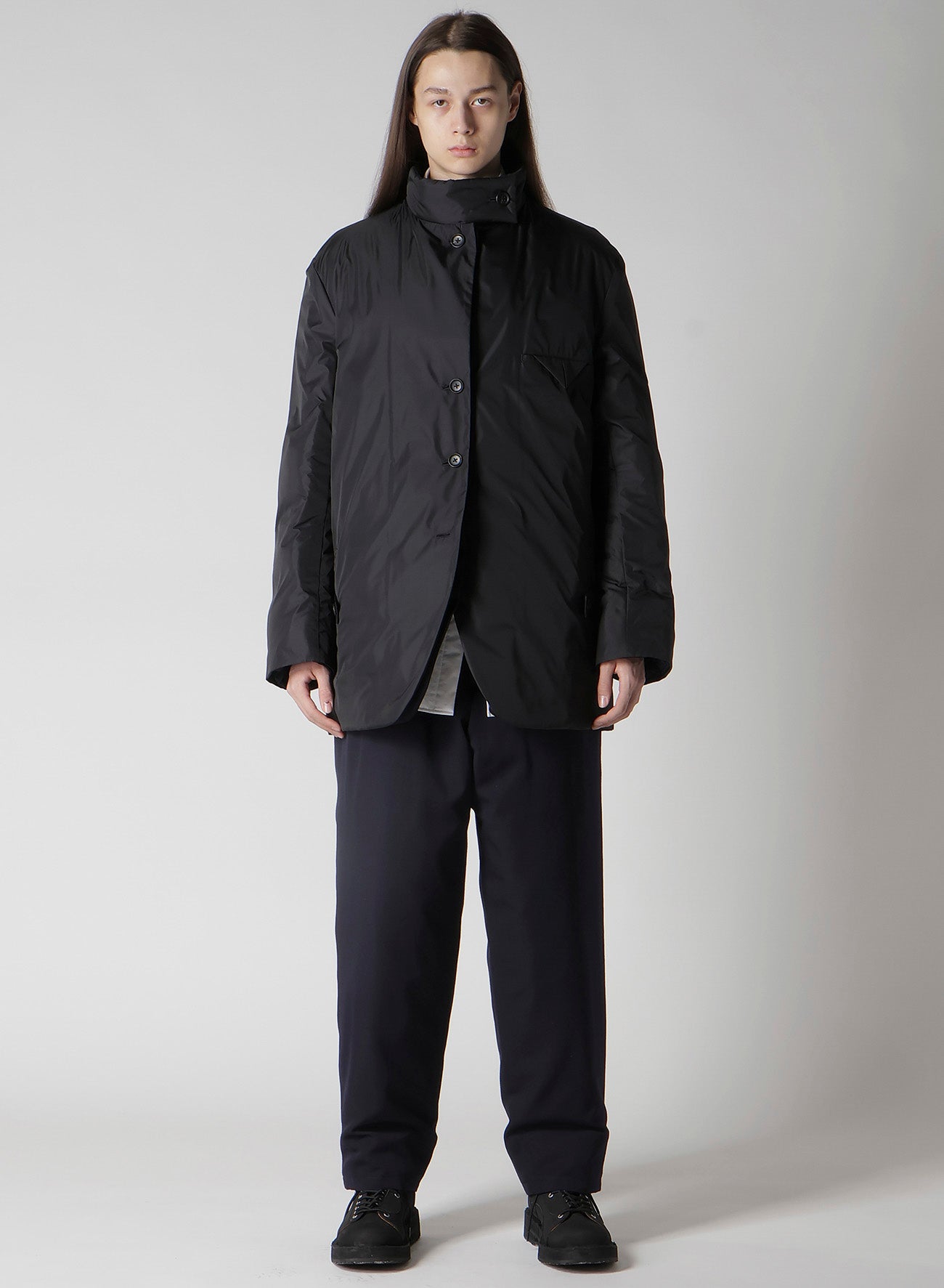 NAVY WOOL GABARDINE HORIZONTAL PADDED STAND JACKET