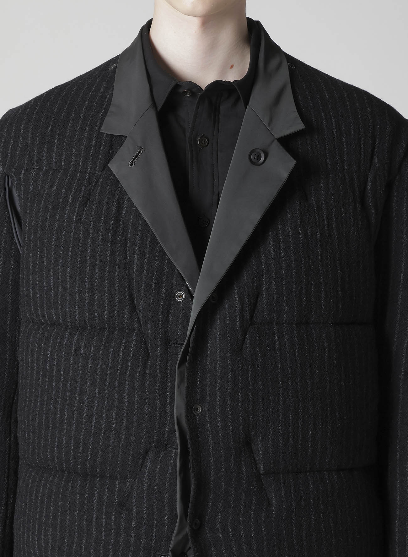 NUDE AND BUTTON PRINTED REVERSIBLE JACKET