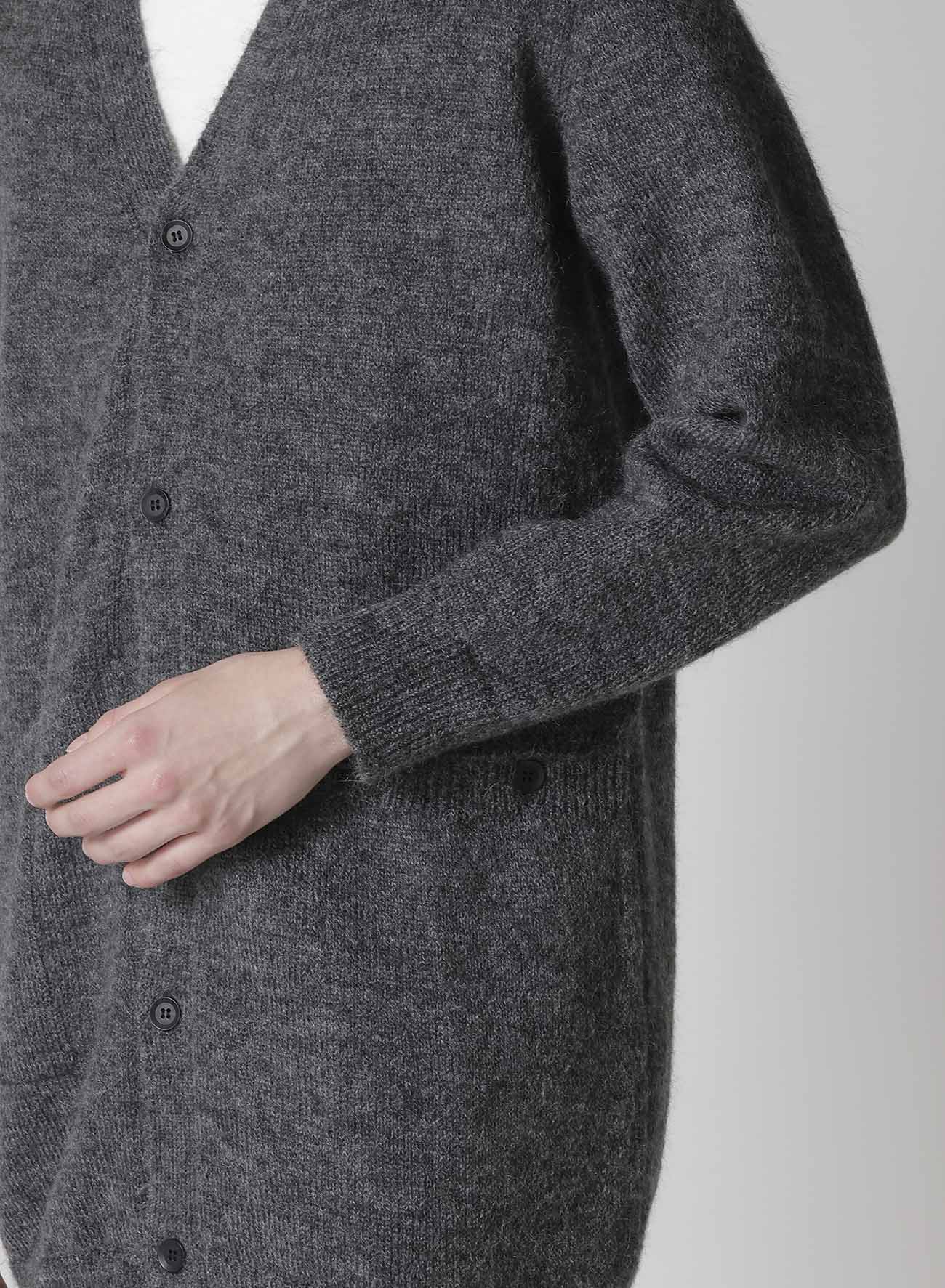 7G2P PLAIN STITCH BUTTON D V NECK CARDIGAN