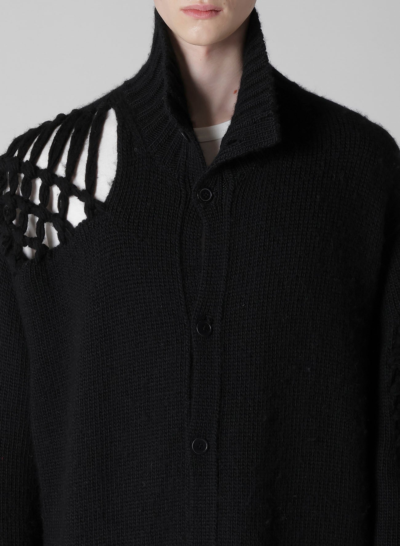 STITCHING MACRAME TURTLE CARDIGAN