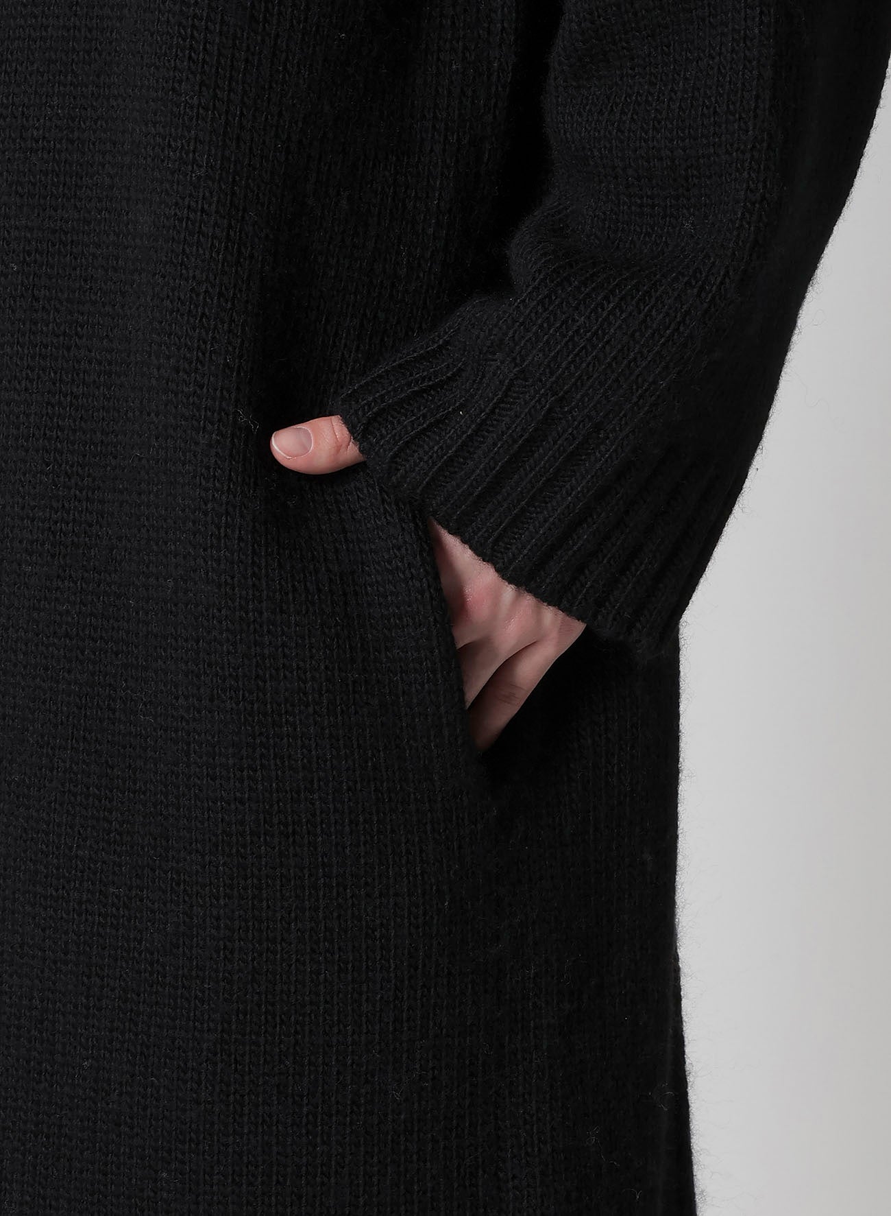 STITCHING MACRAME TURTLE CARDIGAN
