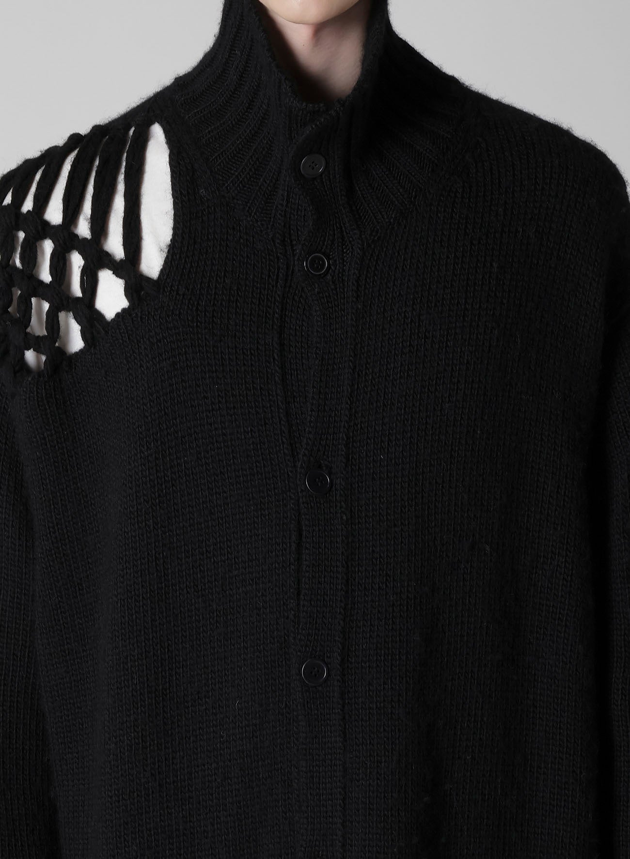 STITCHING MACRAME TURTLE CARDIGAN