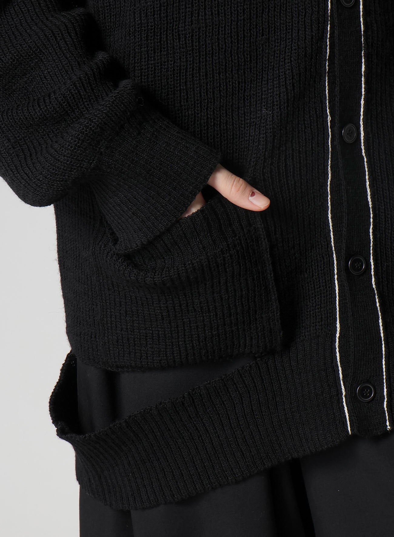 HALF CARDIGAN SLIT DETAIL V NECK CARDIGAN