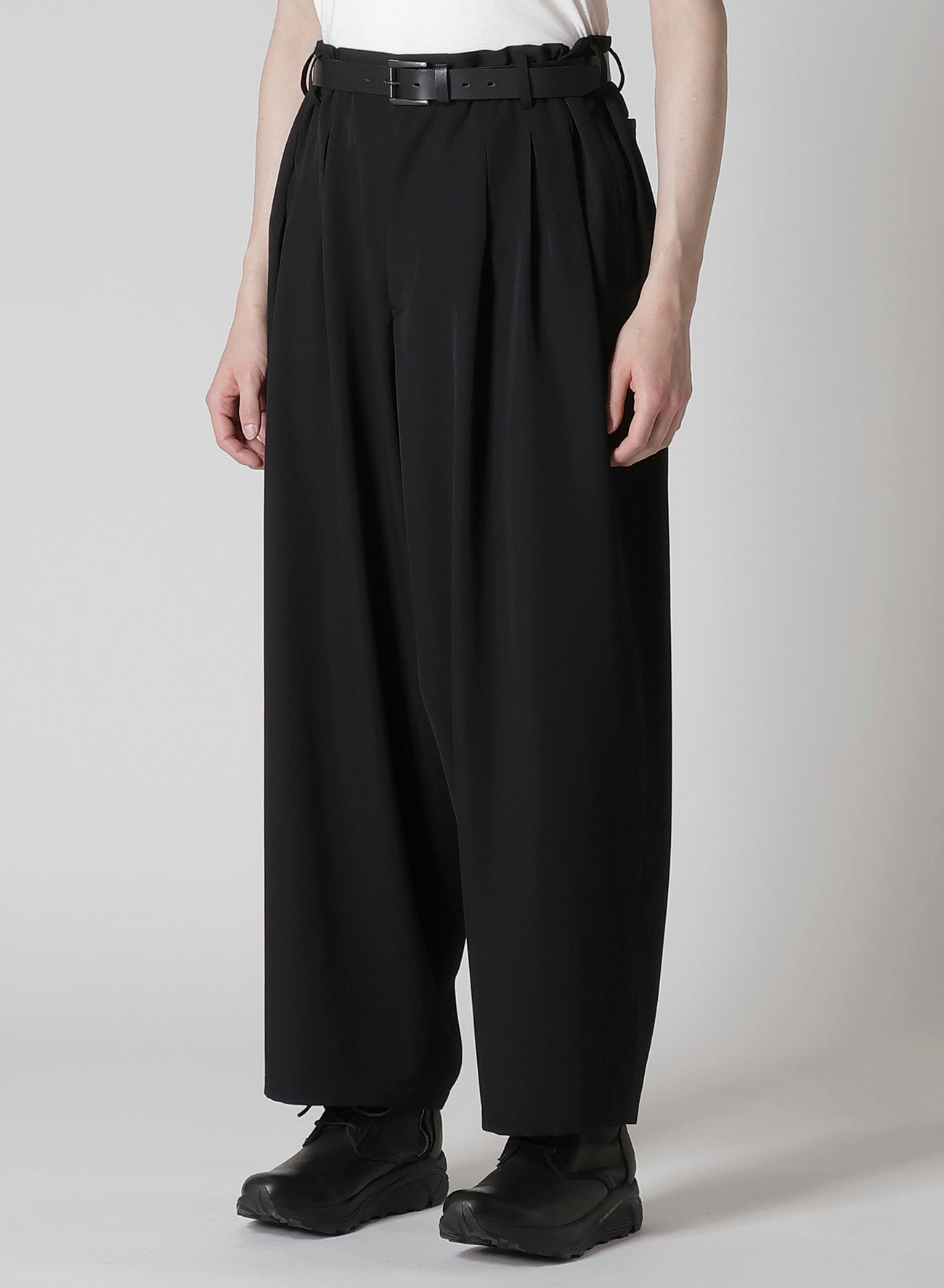WOOL GABARDINE 12 TUCKS PANTS