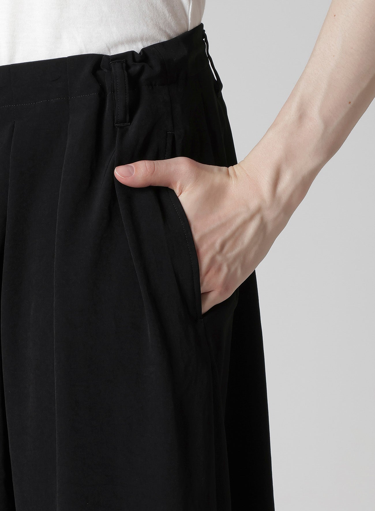 Ta TUXEDO STANDARD BALLOON PANTS