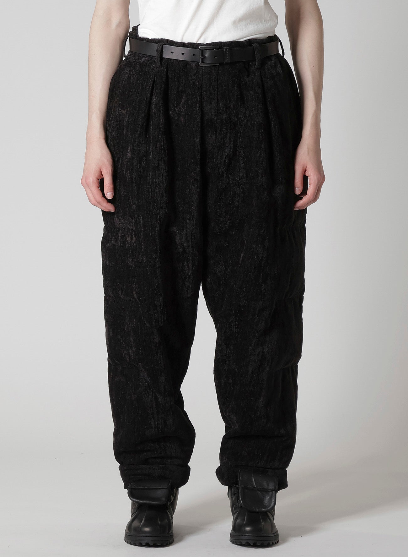 LINEN VELVET HORIZONTAL PADDED PANTS