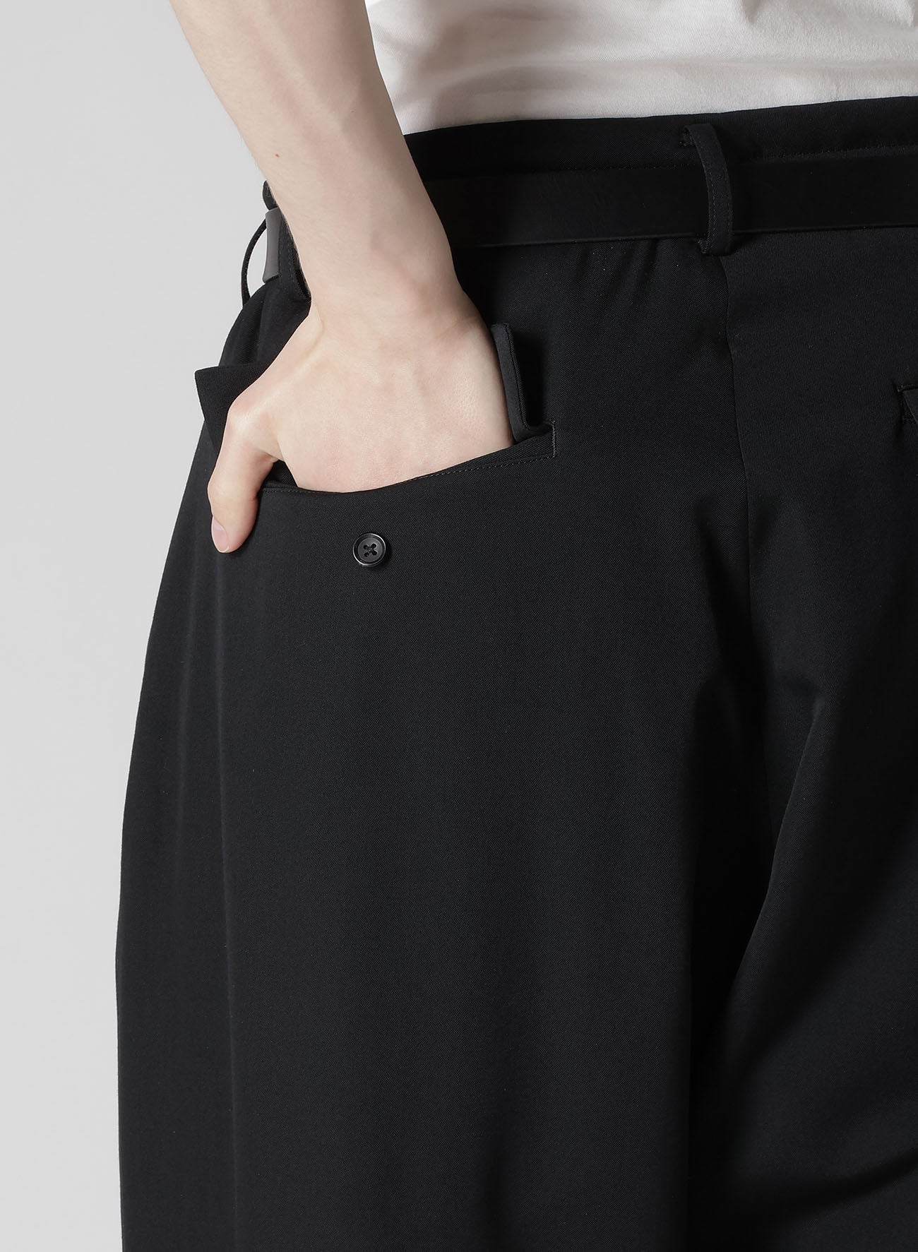 WOOL GABARDINE OUTER POCKET PANTS