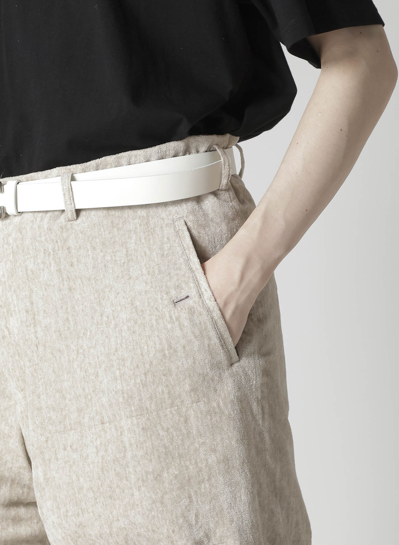 RAW LINEN VELVET PADDED SHORT PANTS