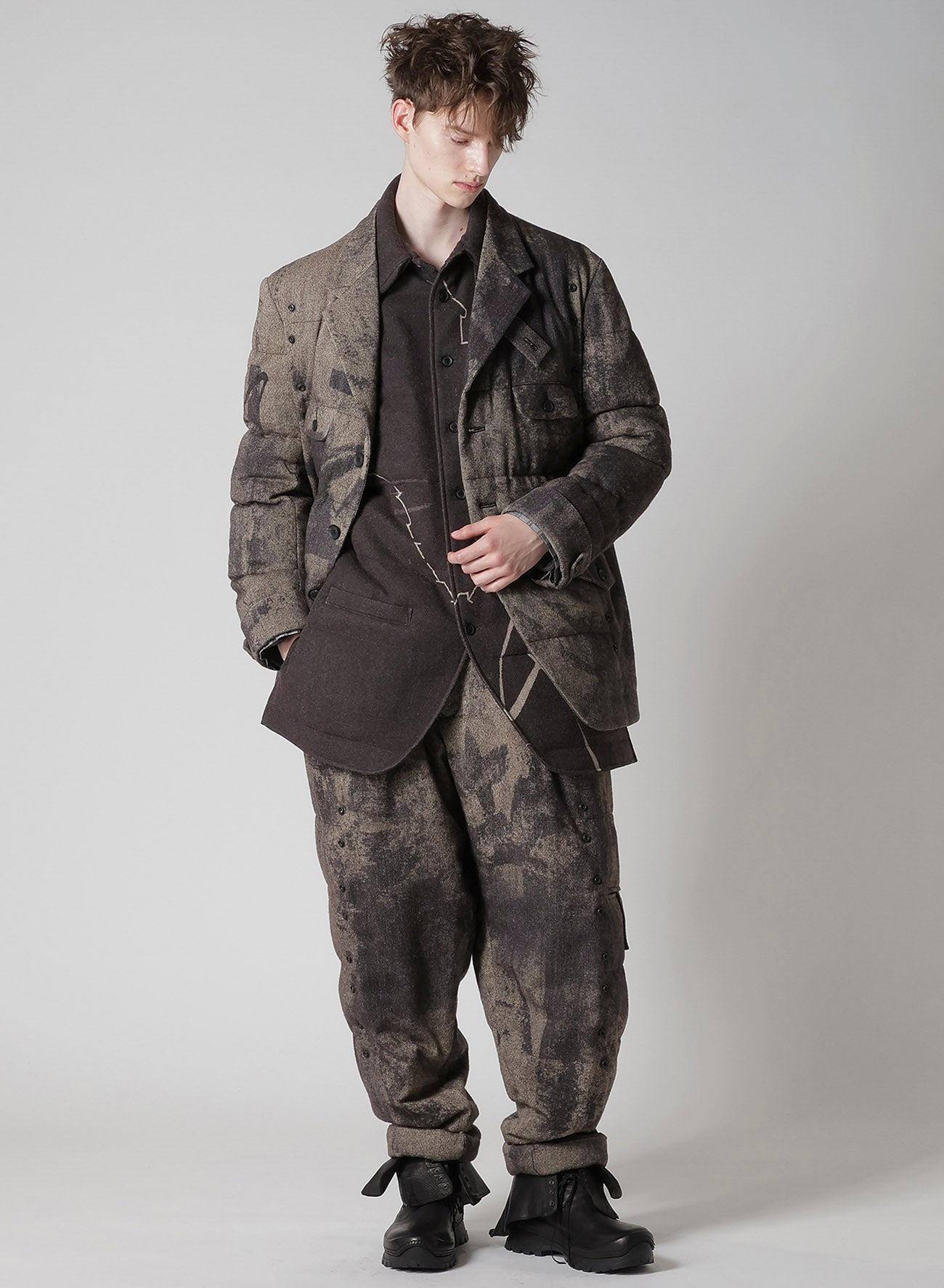 COLLAGE PRINTED HERRINGBONE PANTS