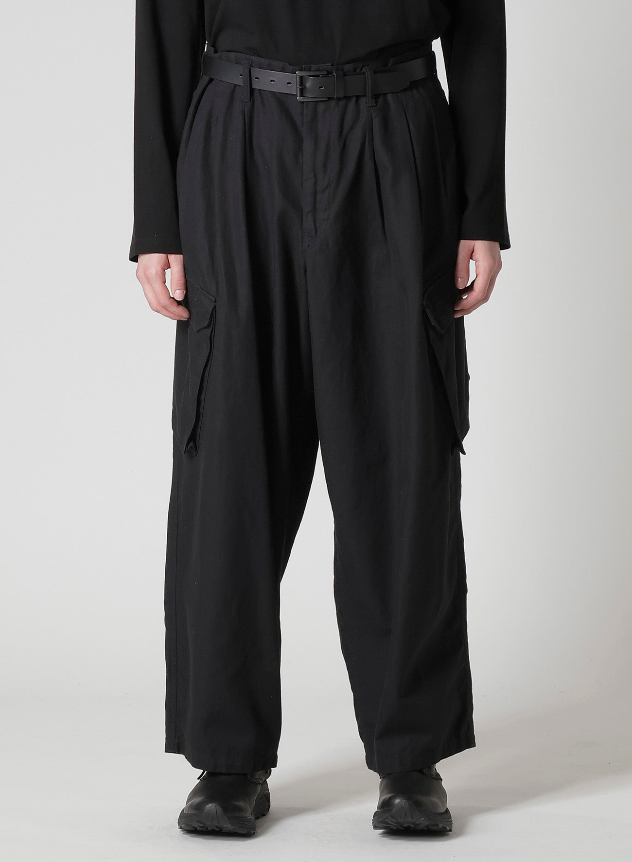BLACK SCANDAL HERRINGBONE 12TUCK WORK PANTS