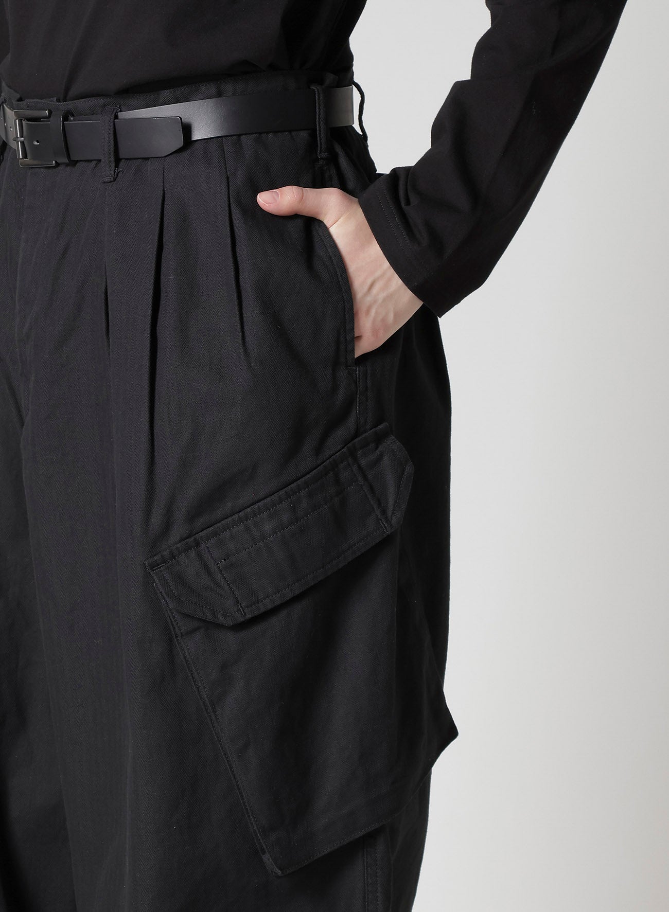 BLACK SCANDAL HERRINGBONE 12TUCK WORK PANTS