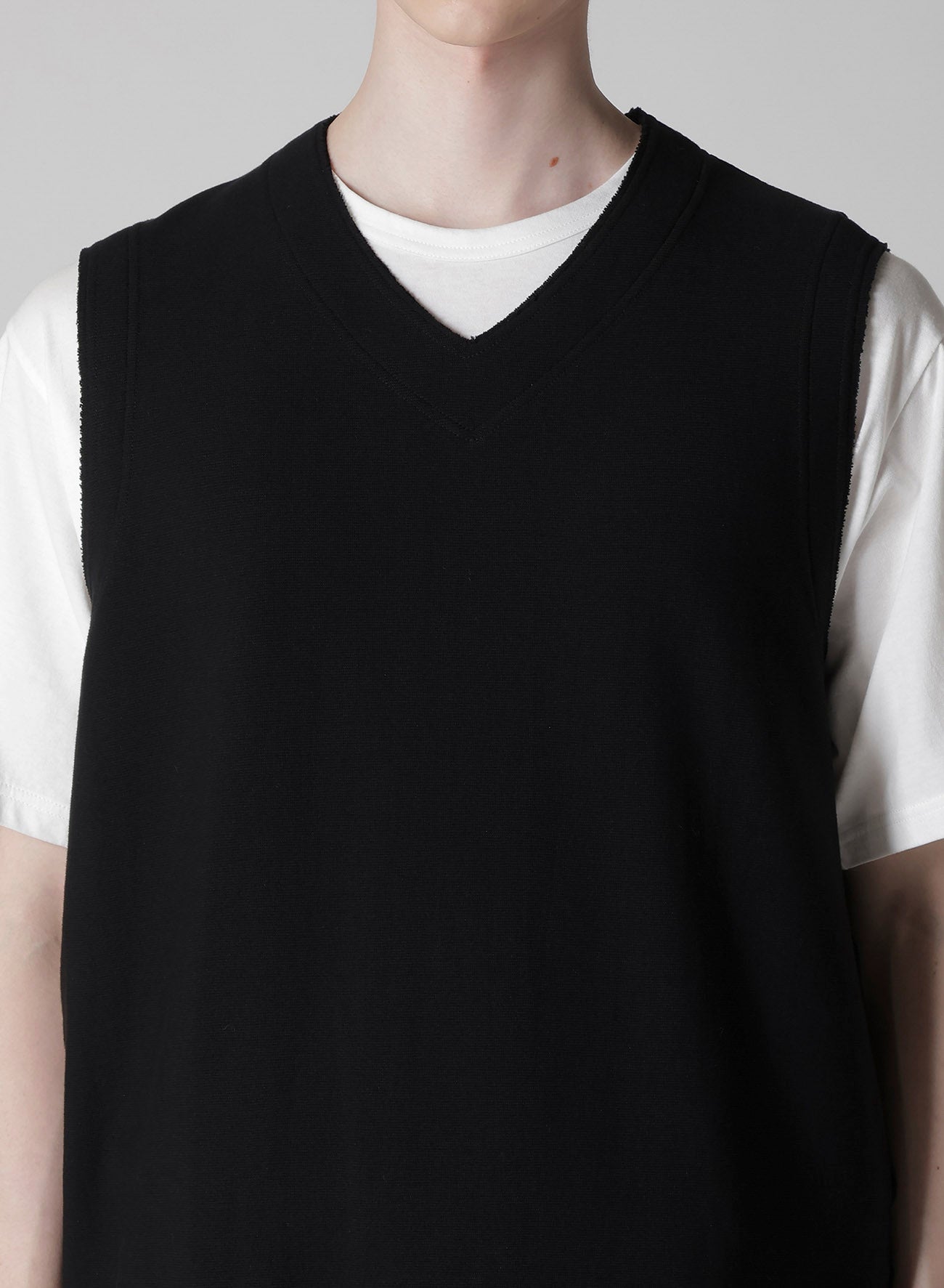 PURL STITCH RAW EDGE VEST