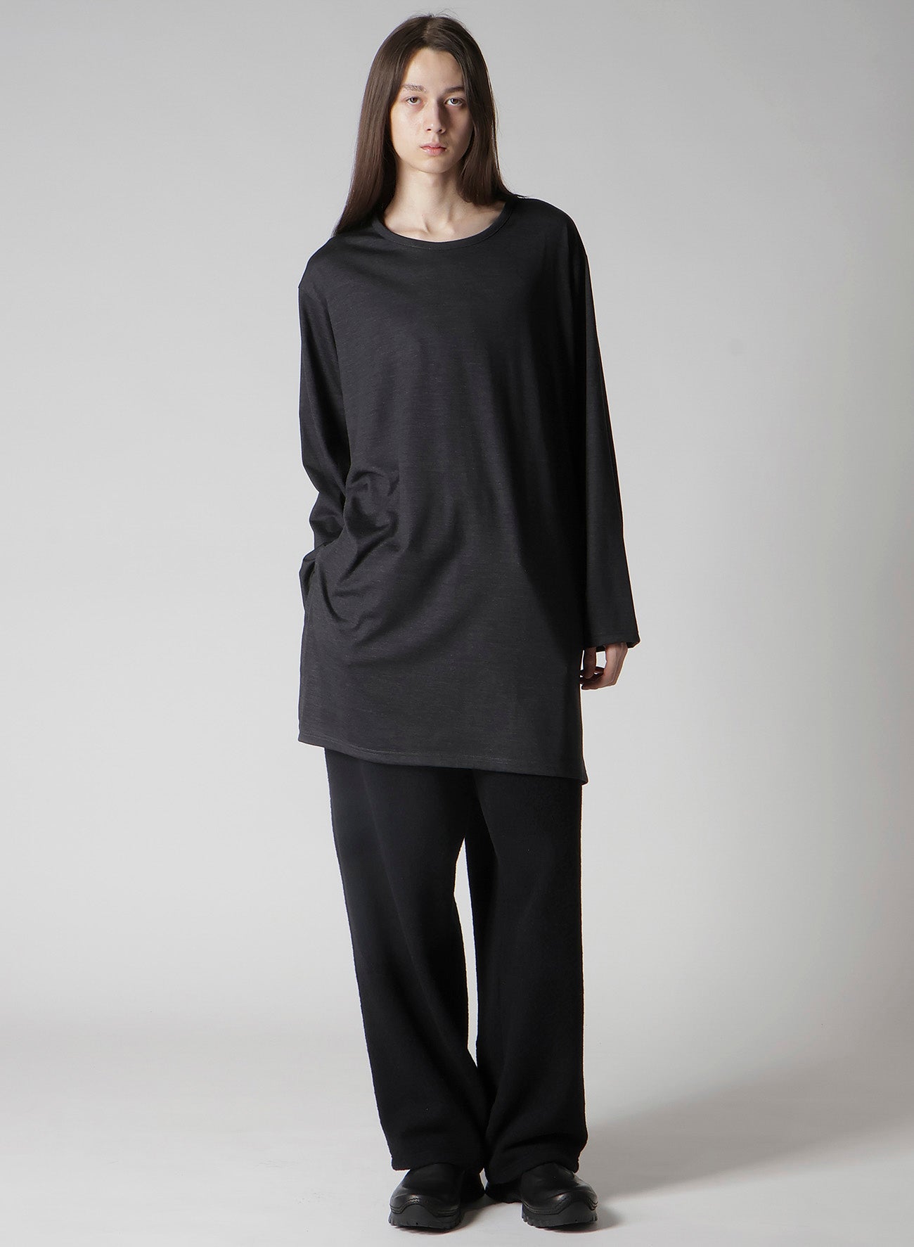 WOOL SINGLE JERSEY SIDE SLIT BUTTON DETAIL T