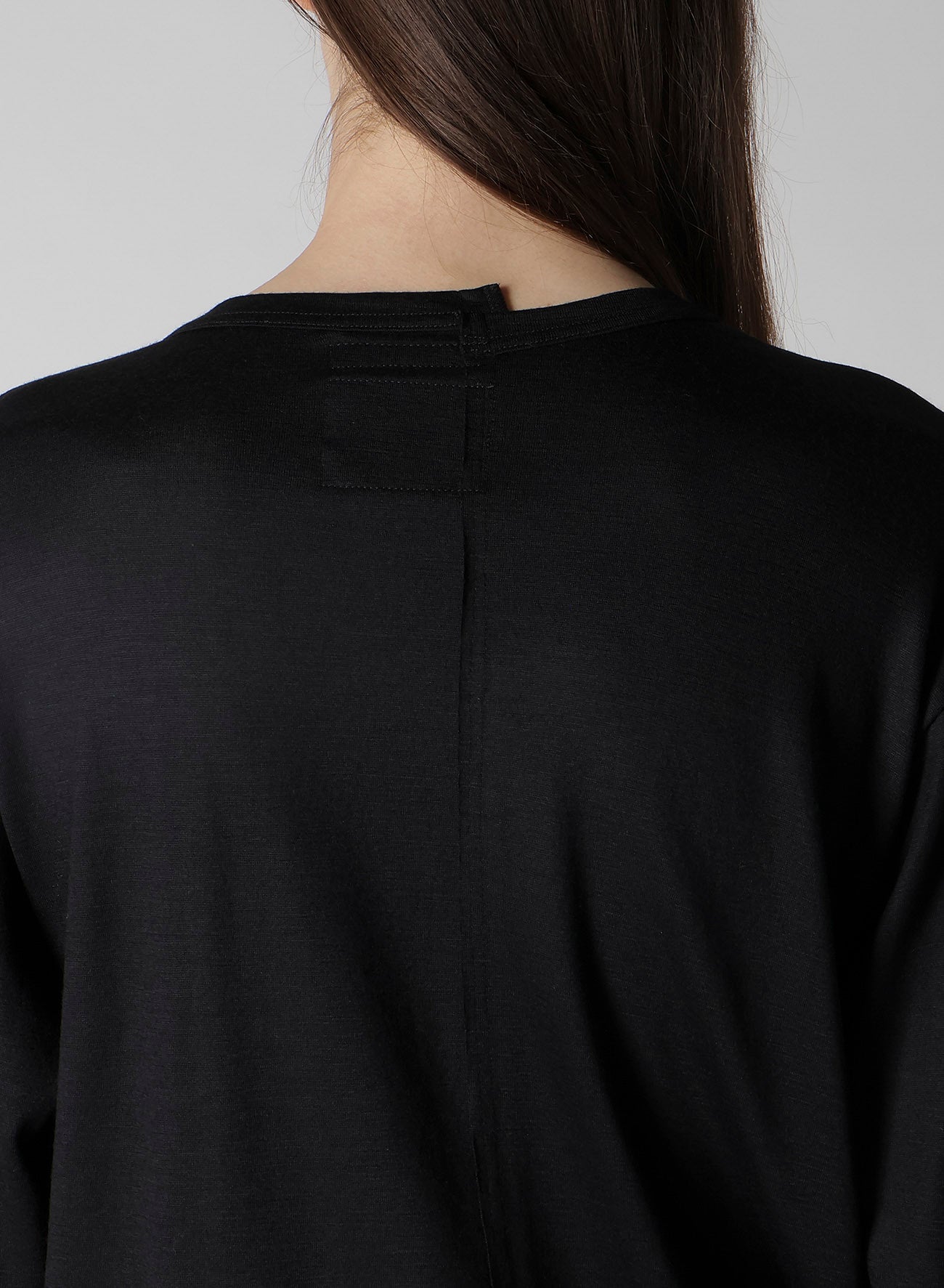 WOOL SINGLE JERSEY PANELED ROUND NECK LONG SLV T