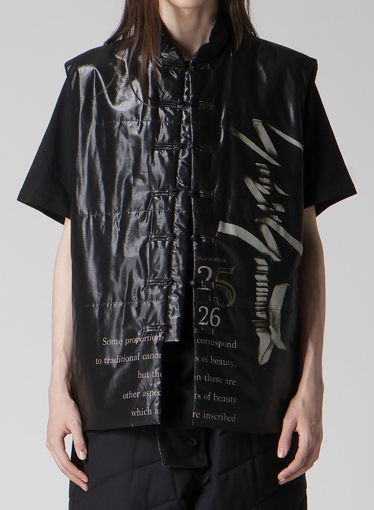 PAPER LOGO PRINTED CHINESE COLLAR VEST