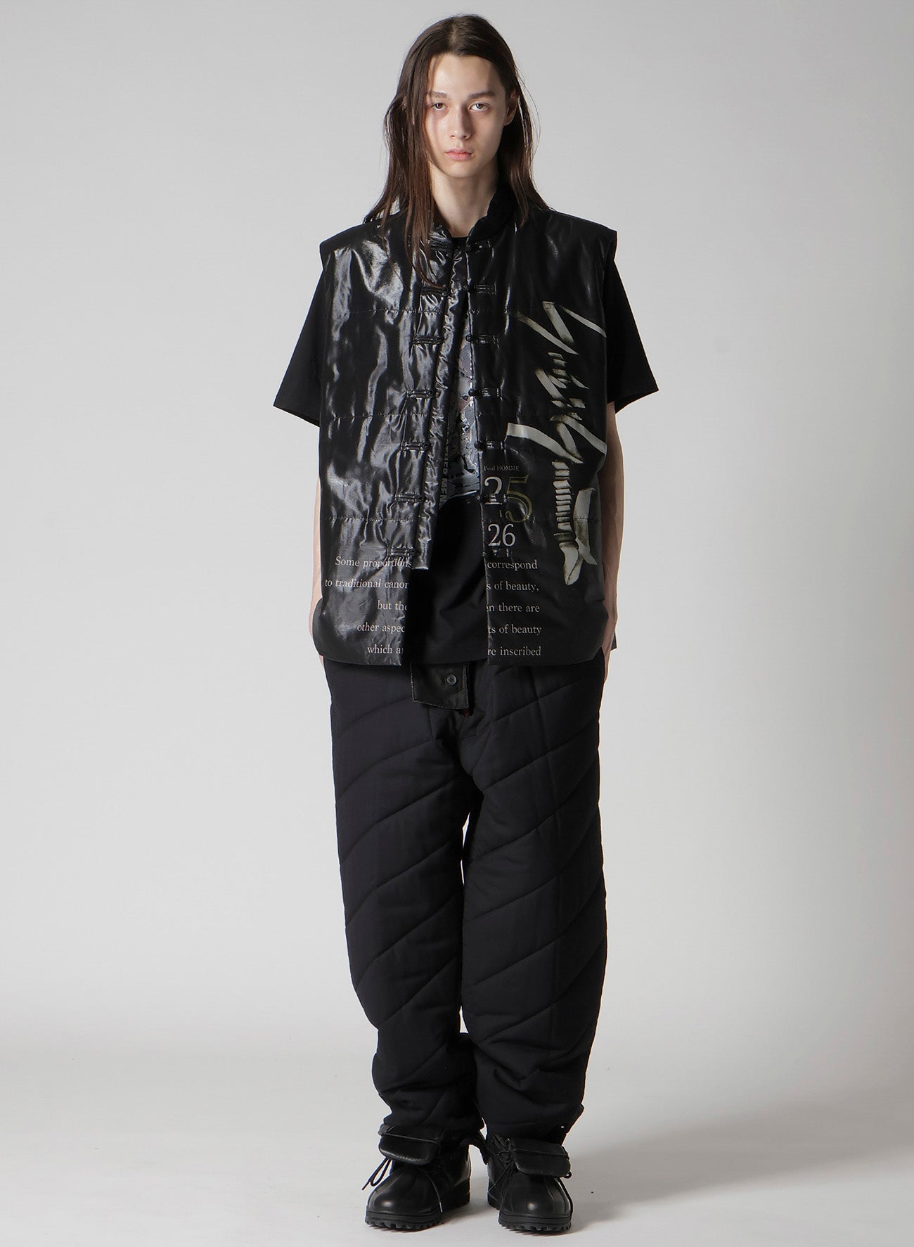 PAPER LOGO PRINTED CHINESE COLLAR VEST
