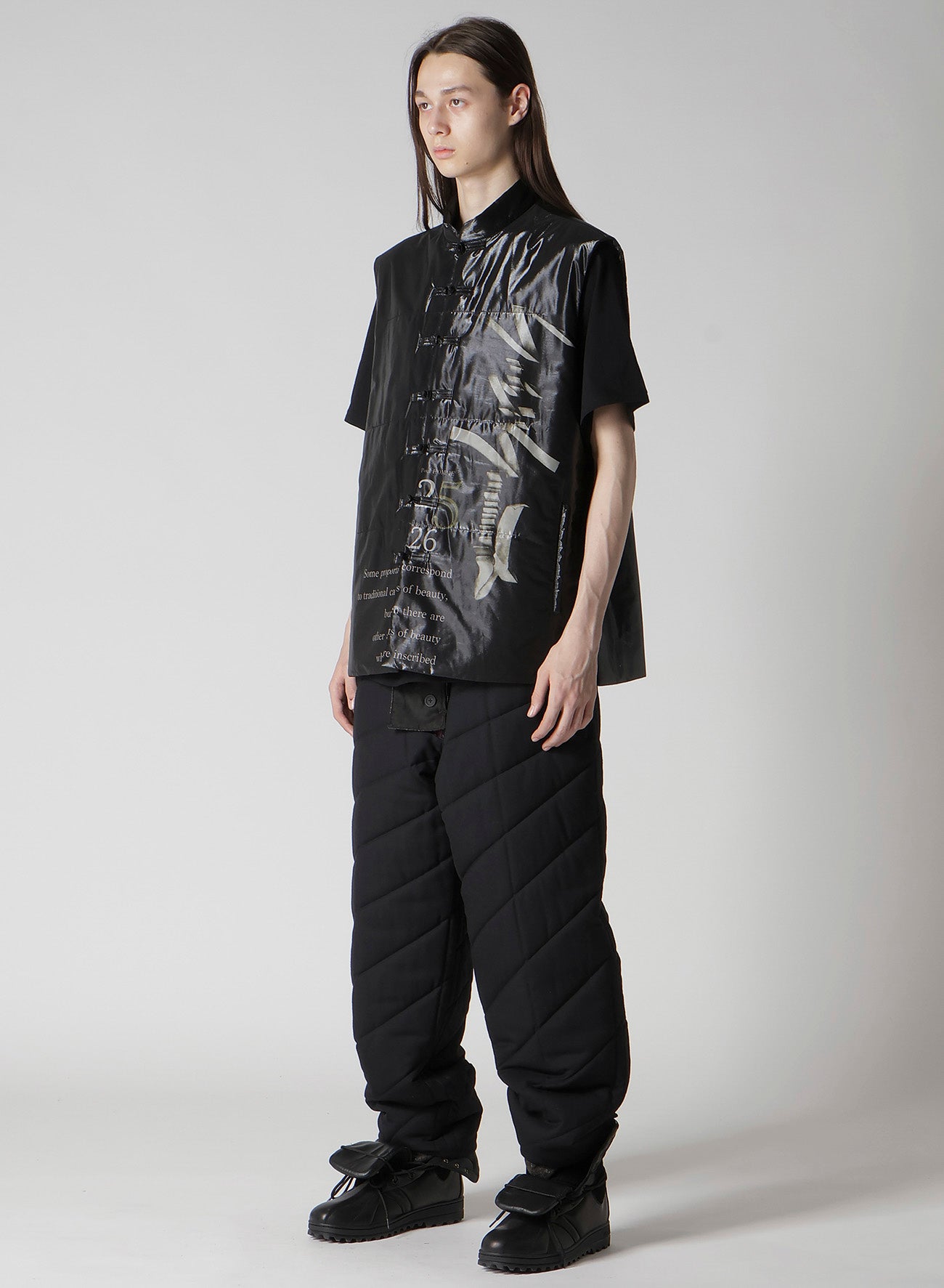 PAPER LOGO PRINTED CHINESE COLLAR VEST