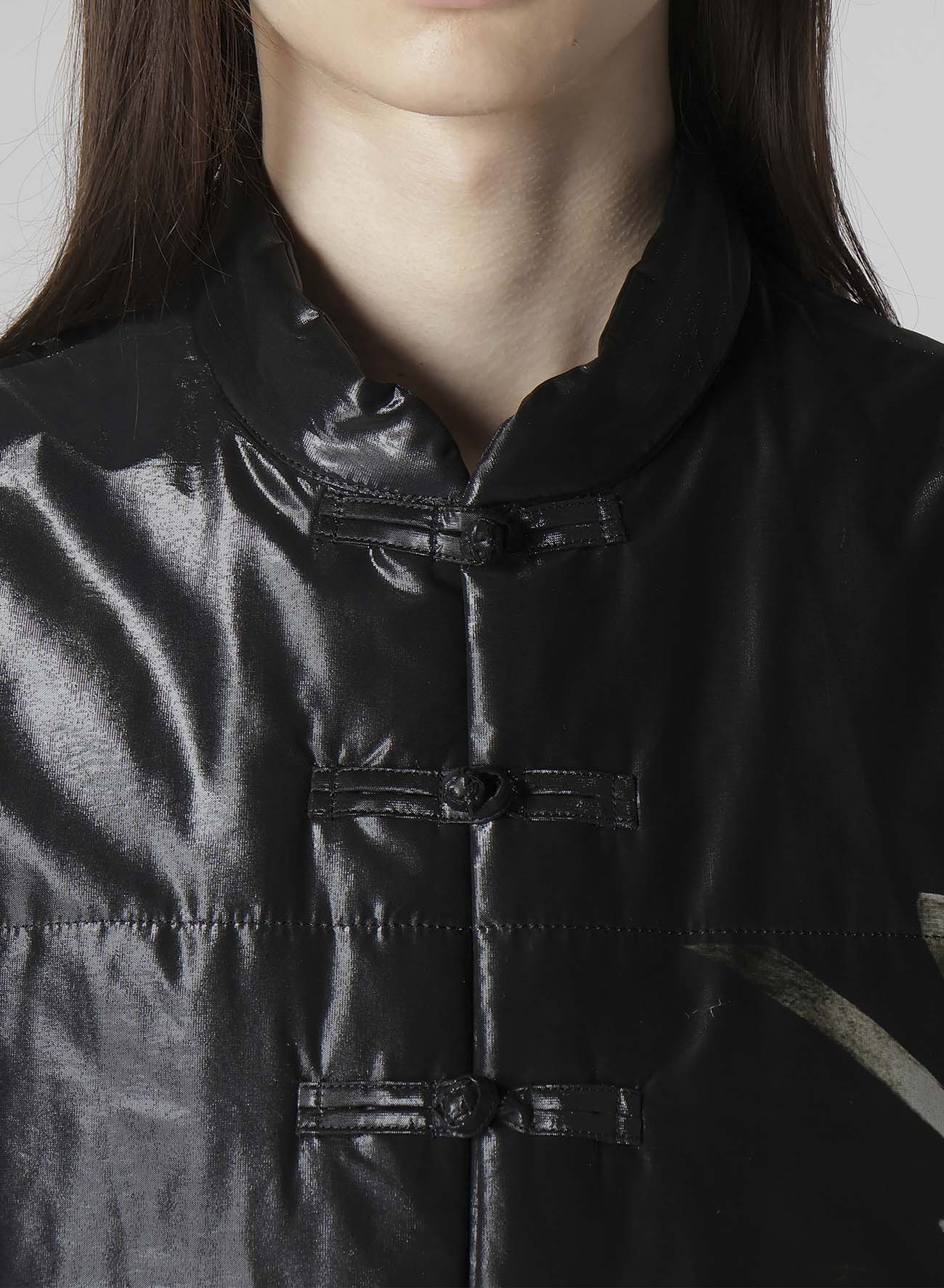 PAPER LOGO PRINTED CHINESE COLLAR VEST