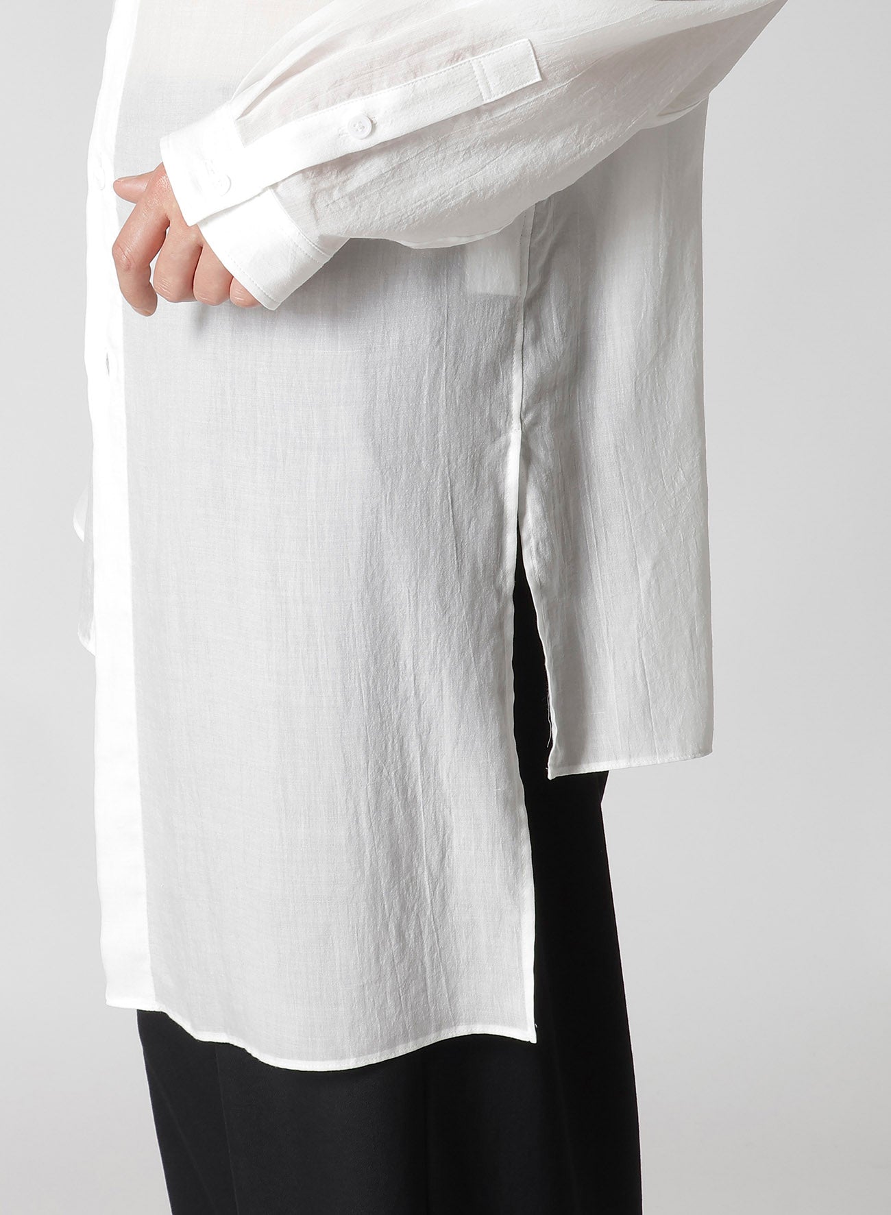 60 CELLULOSE LOAN UNBALANCED COLLAR BLOUSE