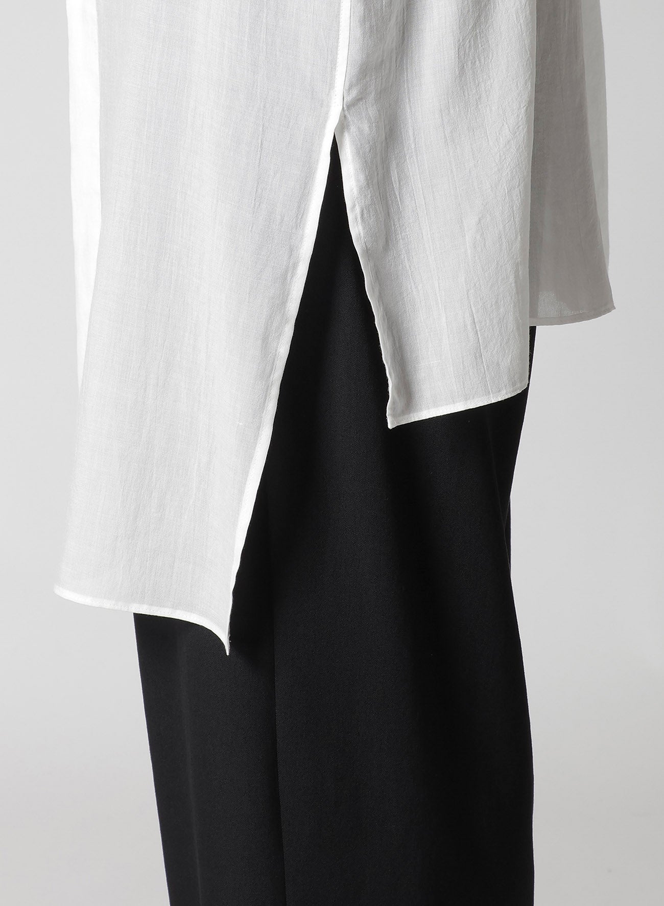 60 CELLULOSE LOAN UNBALANCED COLLAR BLOUSE