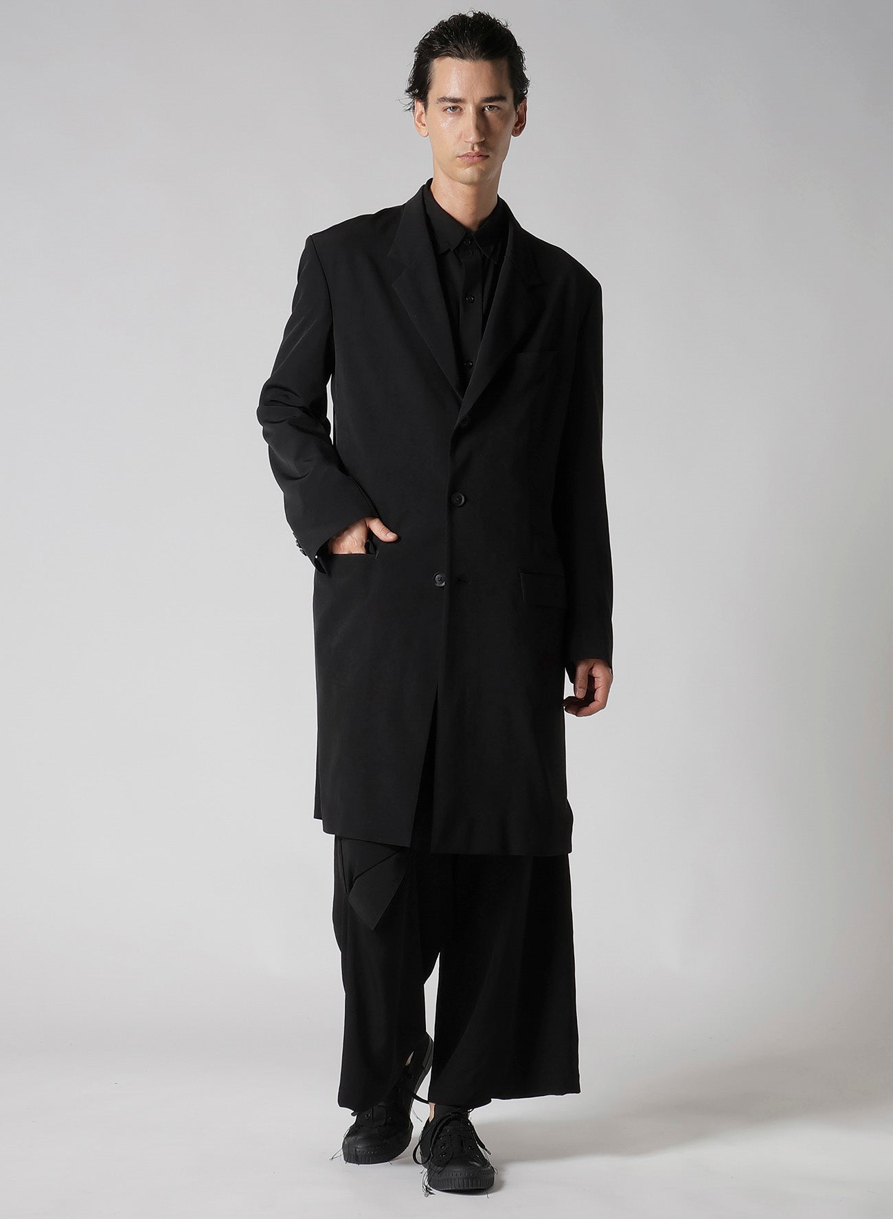 TA TUXEDO BACK CENTER FASTENER JACKET