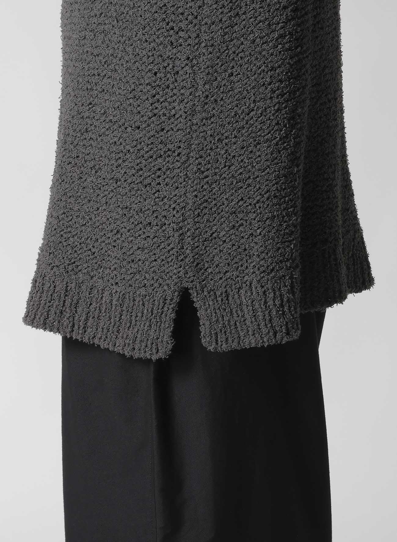 HAND KNITTED DAMAGE PROCESSED GARTER ROUND NECK VEST