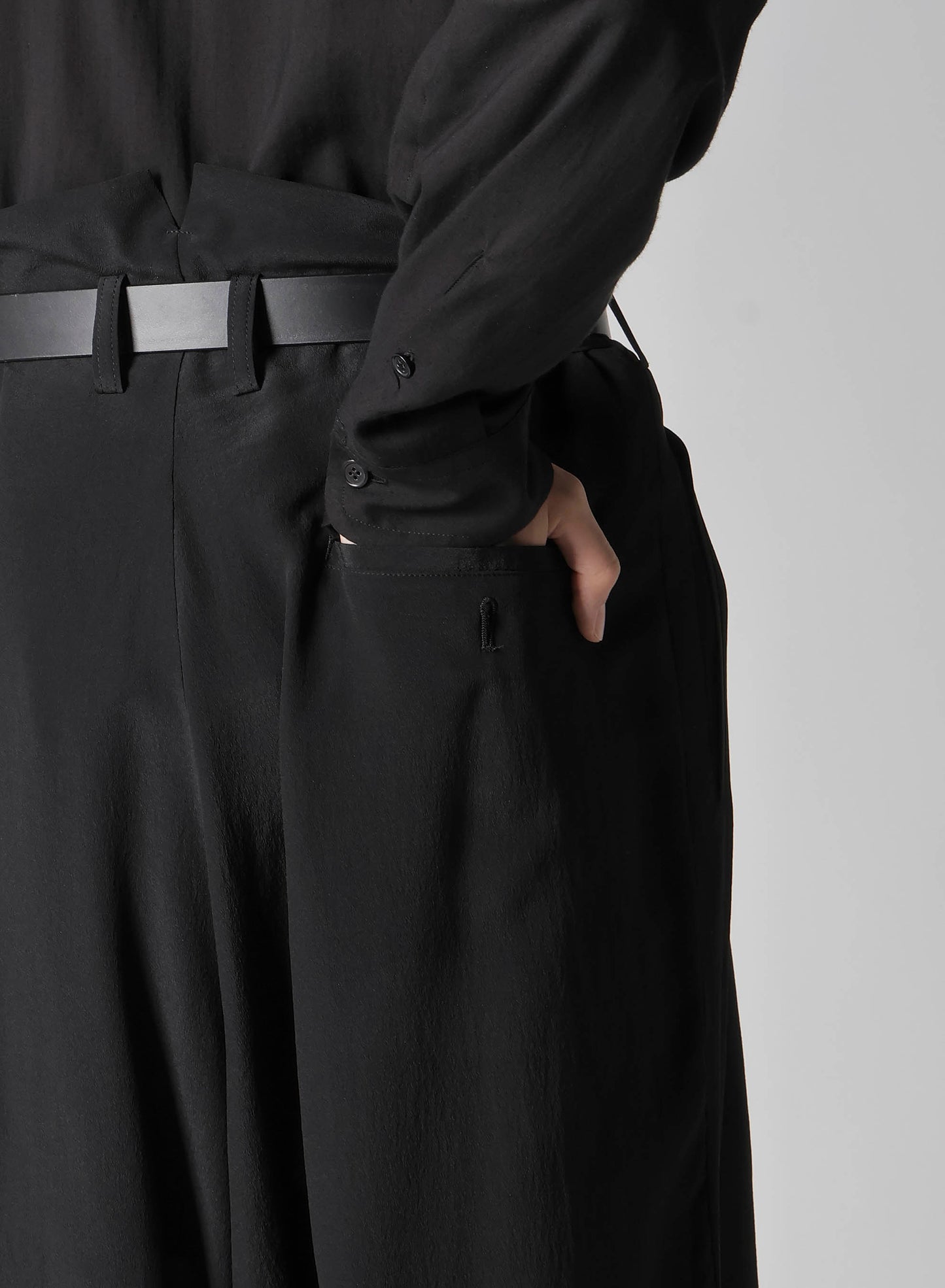 12M SILK DECINE UNBALANCED PANTS