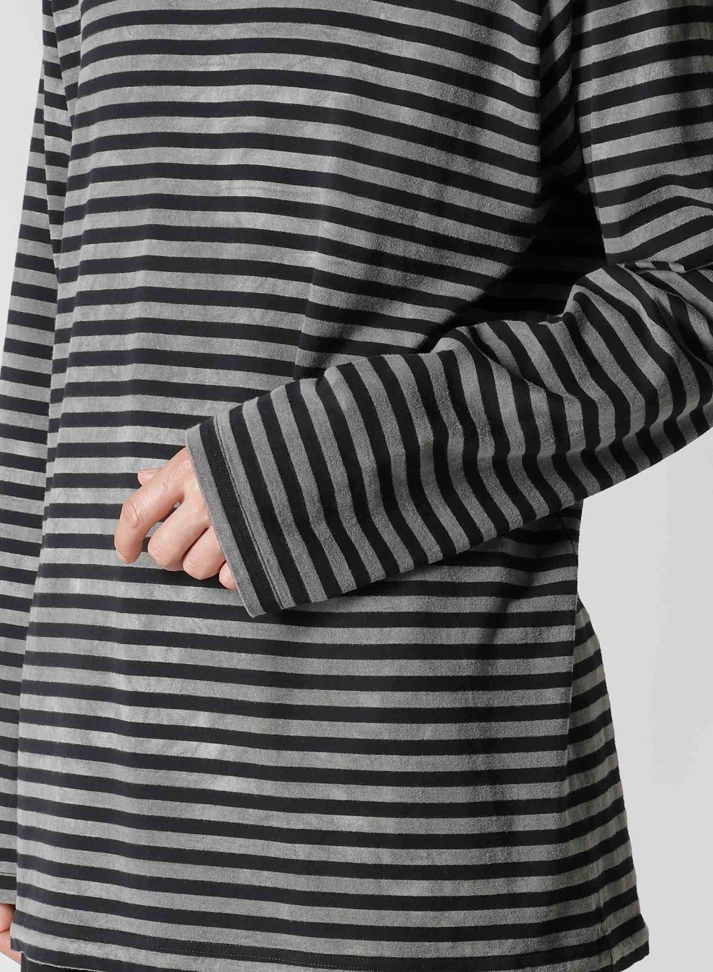 40/2 JERSEY BORDER UNEVEN ROUND NECK T