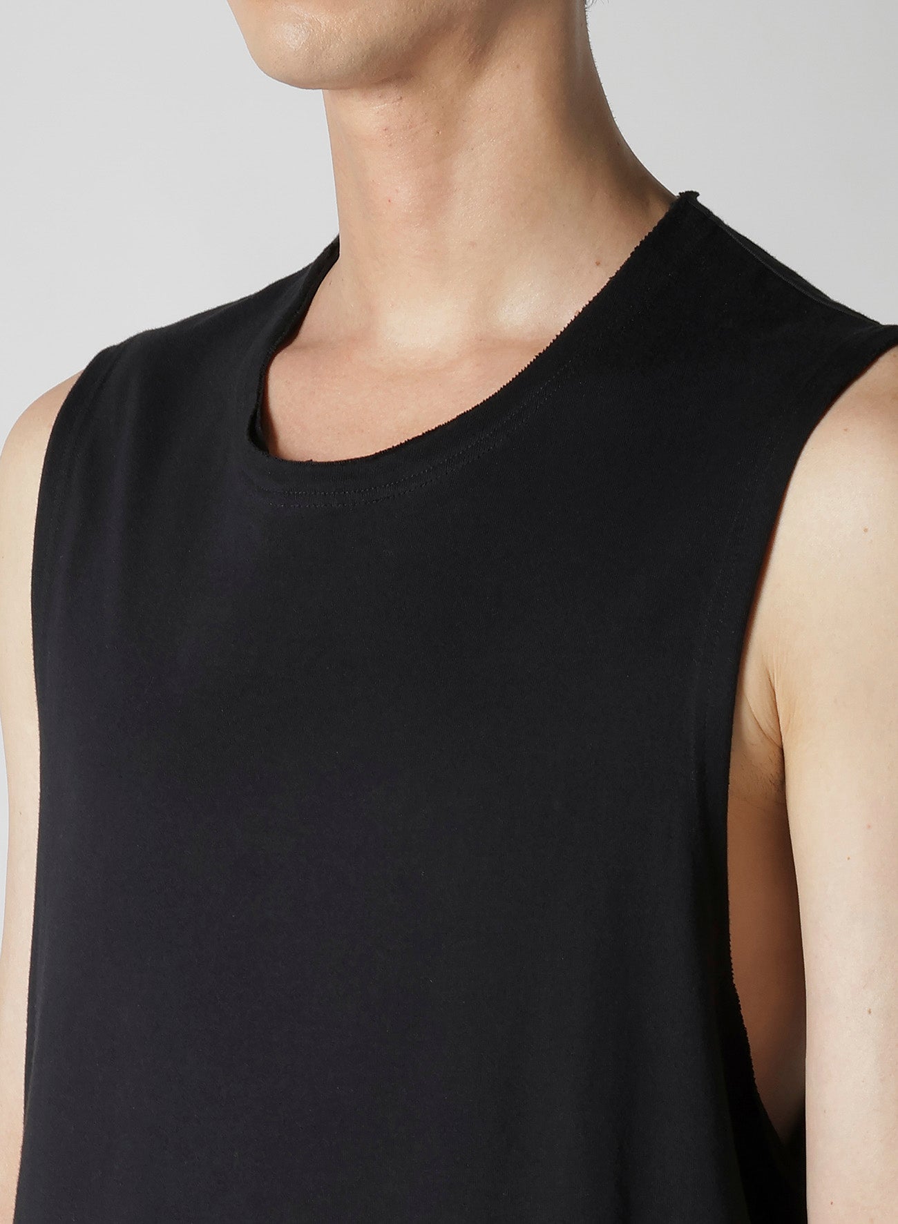 REGULATION JERSEY RELAXED FIT VEST