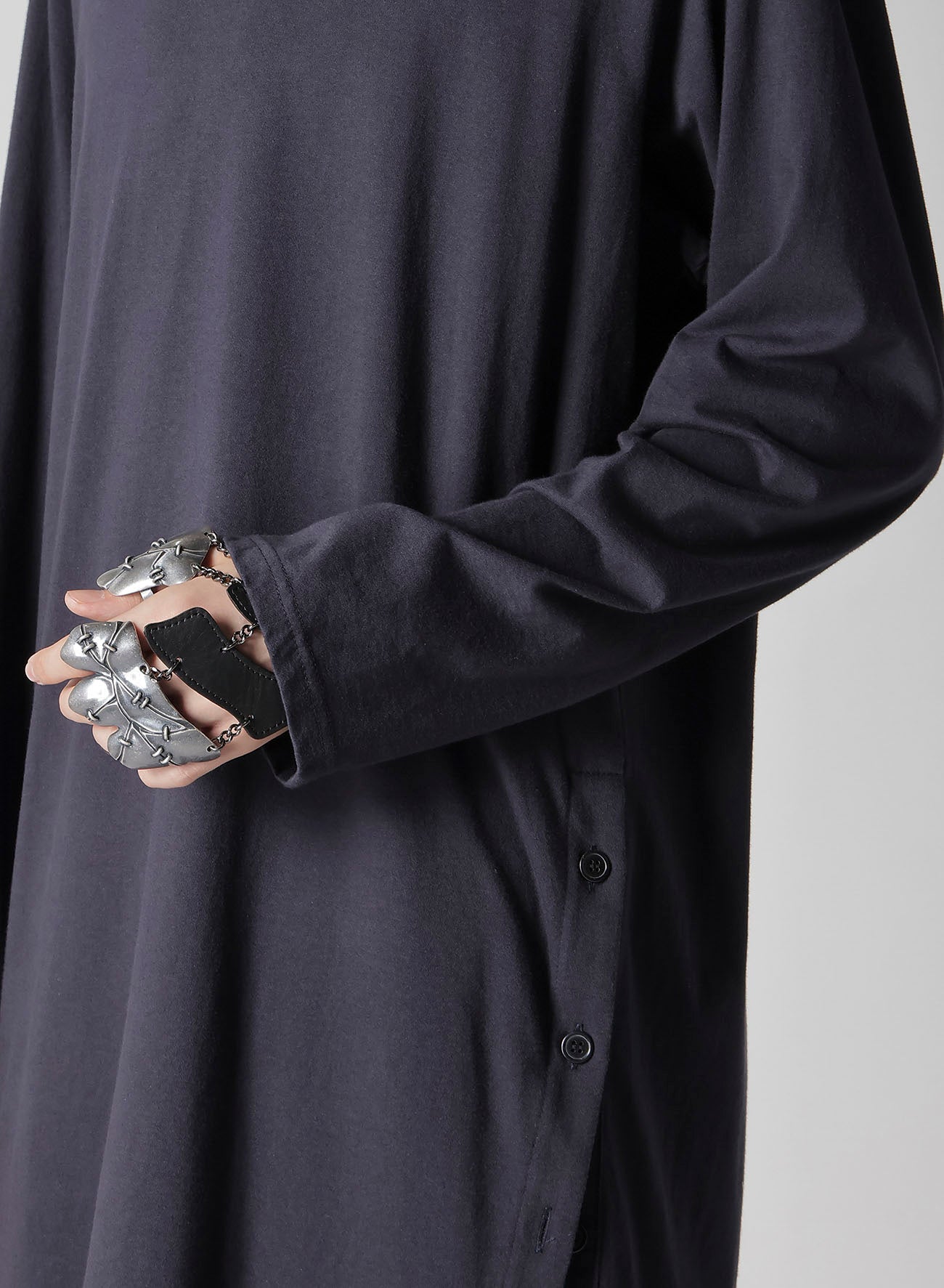 COMBED SINGLE JERSEY SINGLE BUTTON HENRY NECK LS T