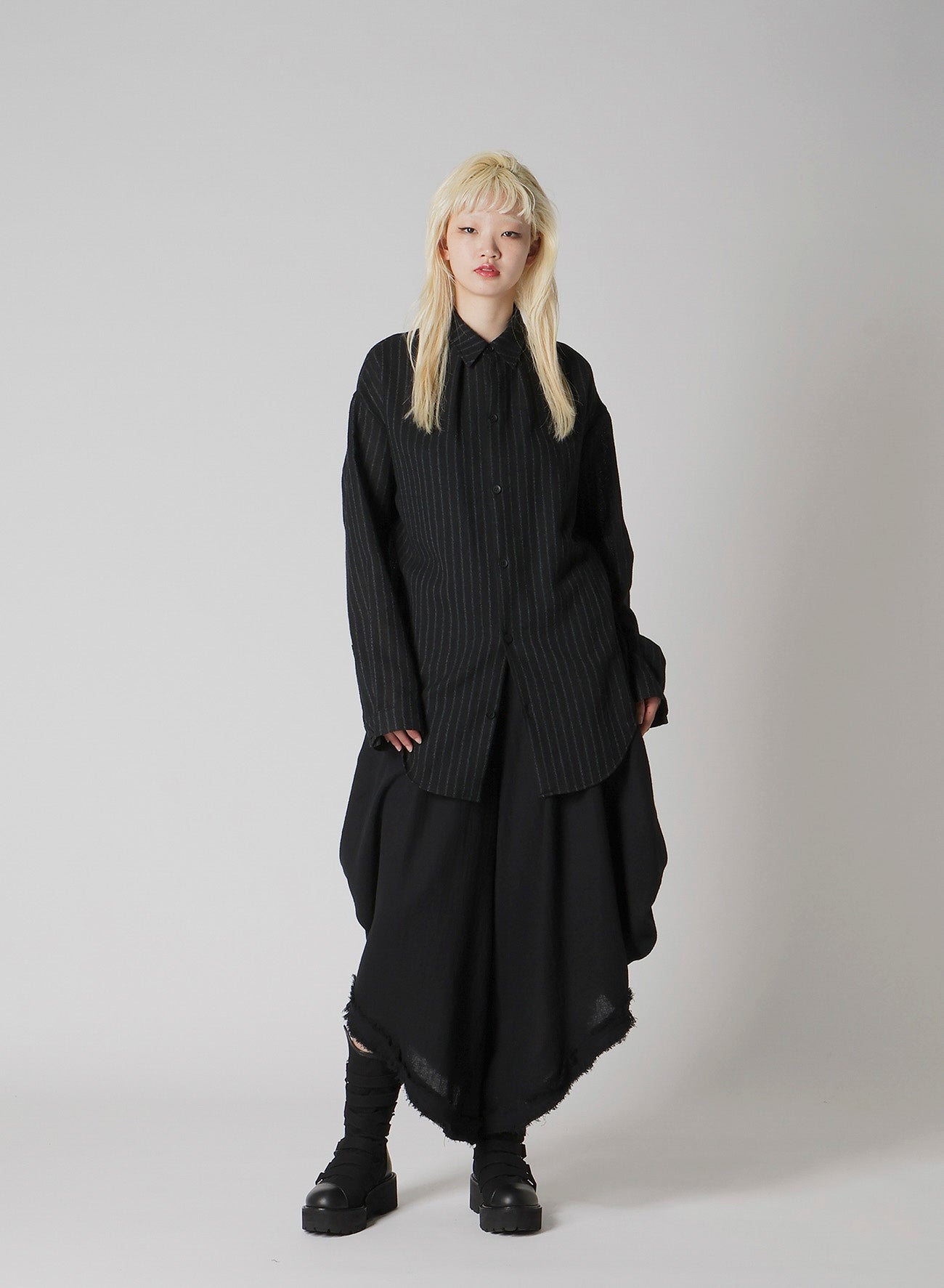 STRIPE GAUZE NECK TUCK SHIRT