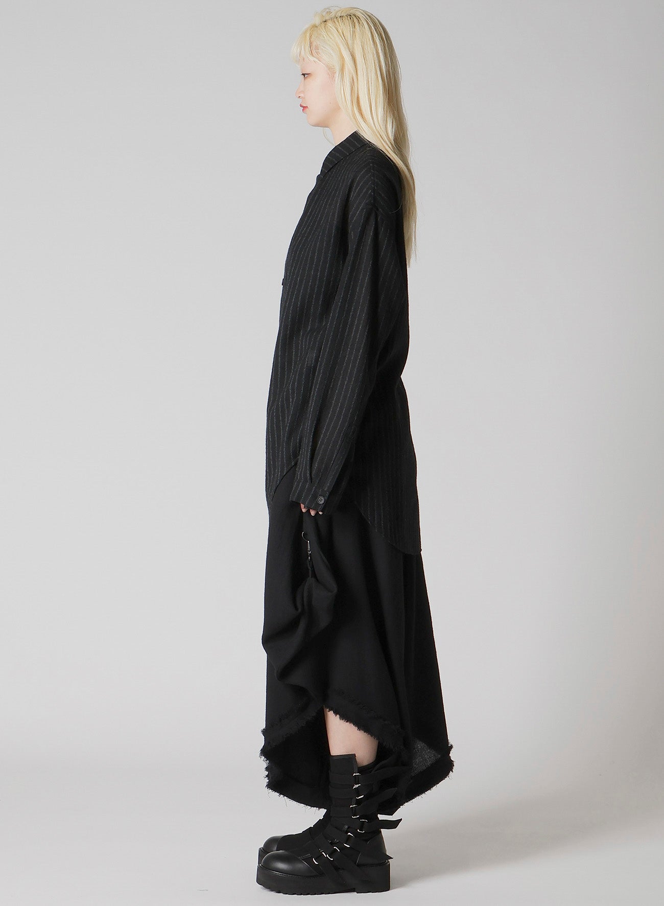 STRIPE GAUZE NECK TUCK SHIRT