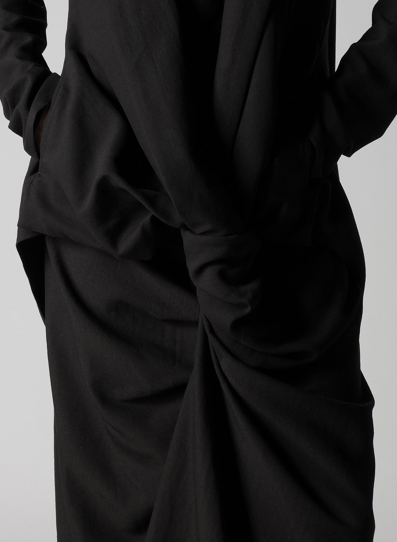 MILLED GABARDINE TWIST DRESS WITH SCARF