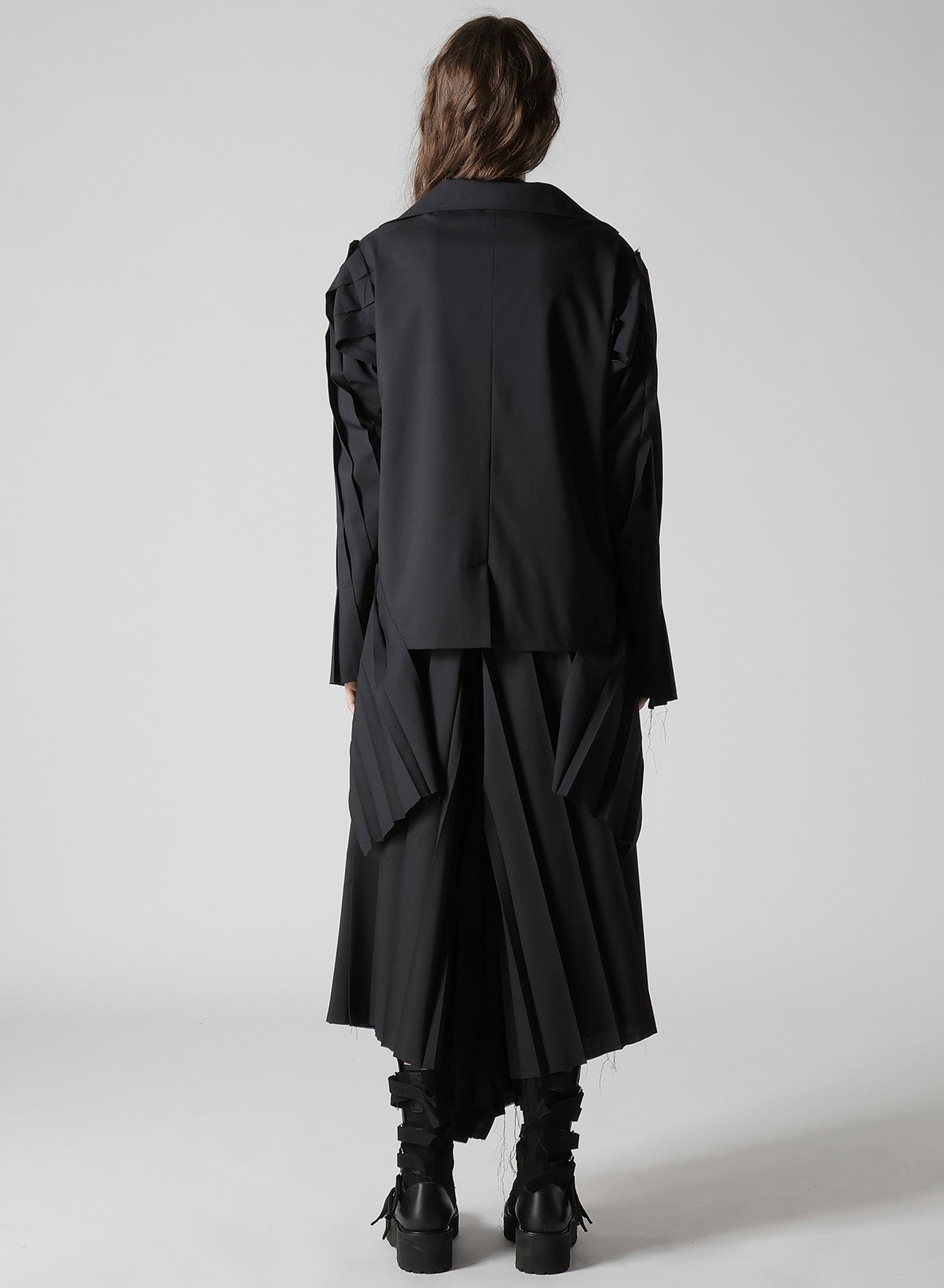 TROPICAL PLEATS SLEEVE JACKET