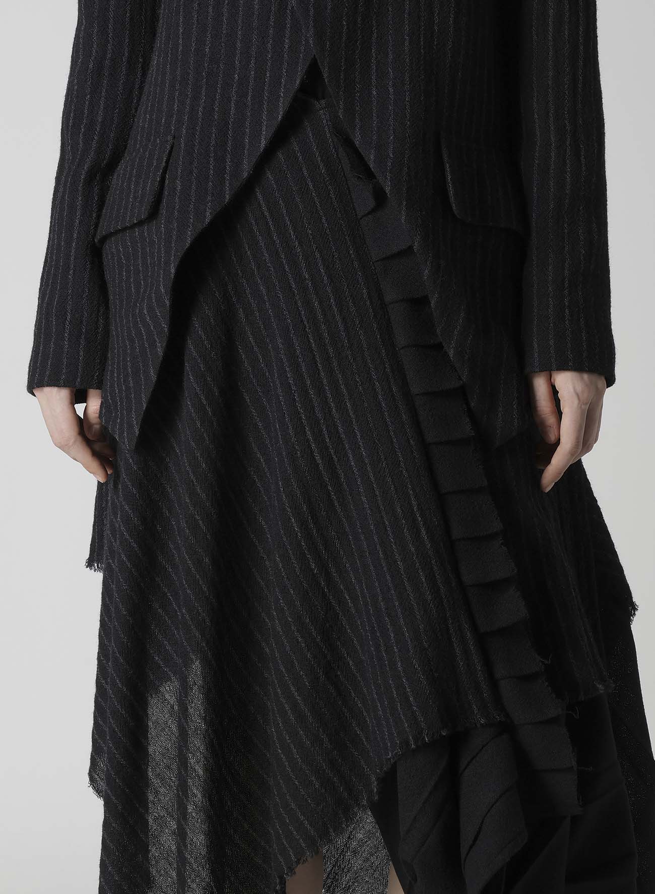 STRIPE GAUZE PLEATS DESIGNED JACKET