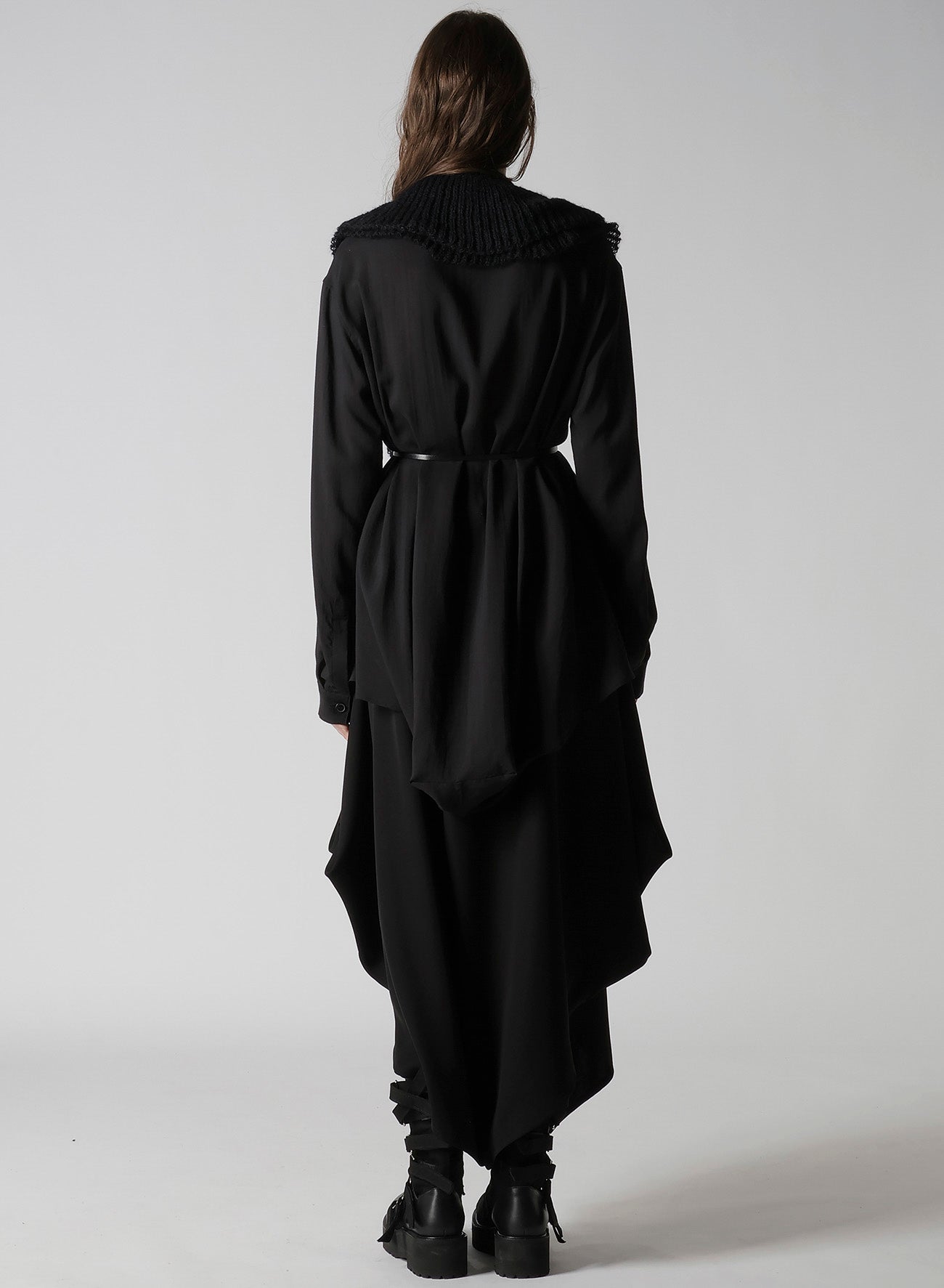 LOOSE TENTION RIB FLUFFY FRILLED SCARF
