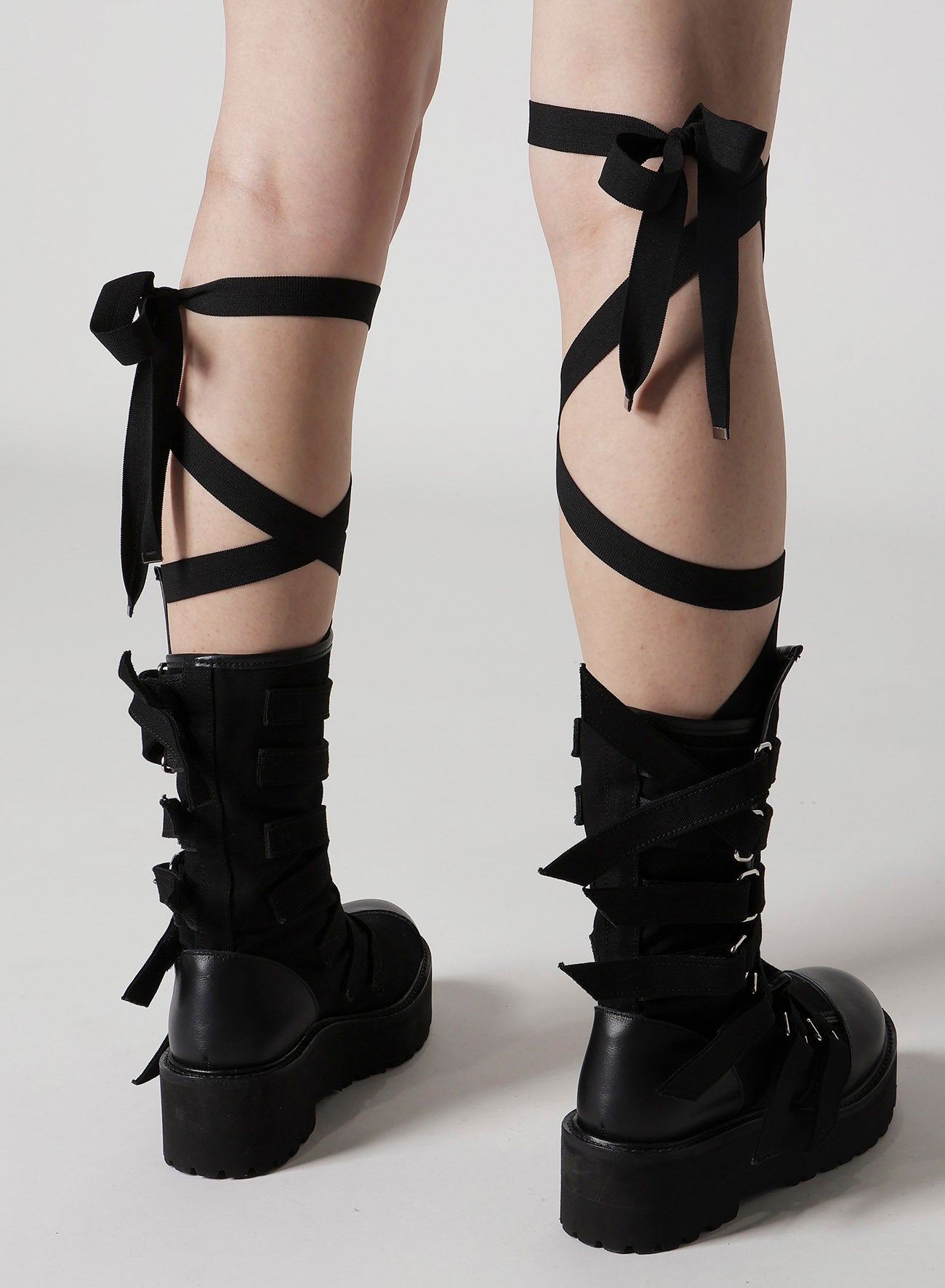FLAT LOGO LACE-UP SOCKS
