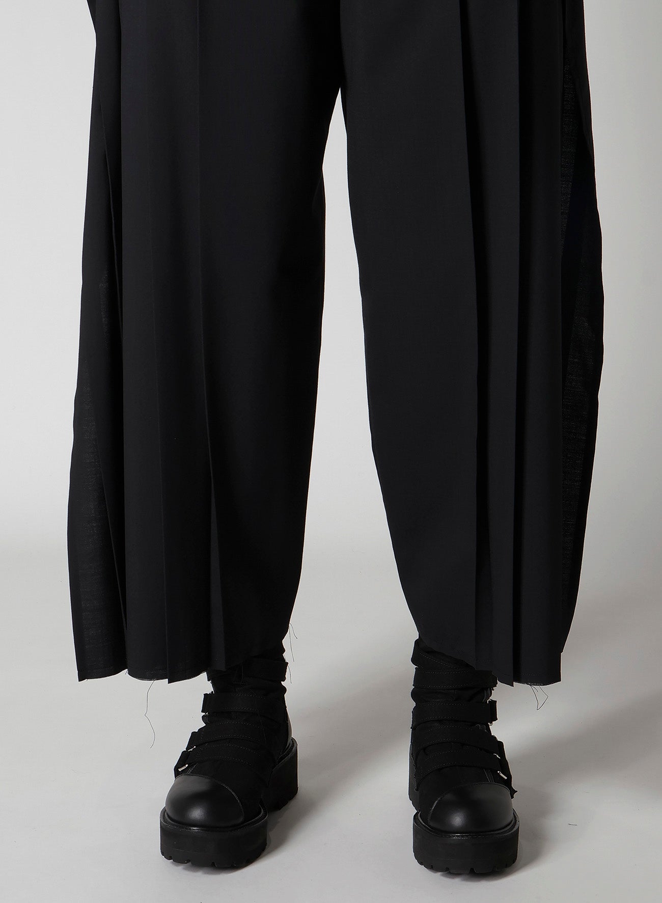 TROPICAL PLEATS PANTS