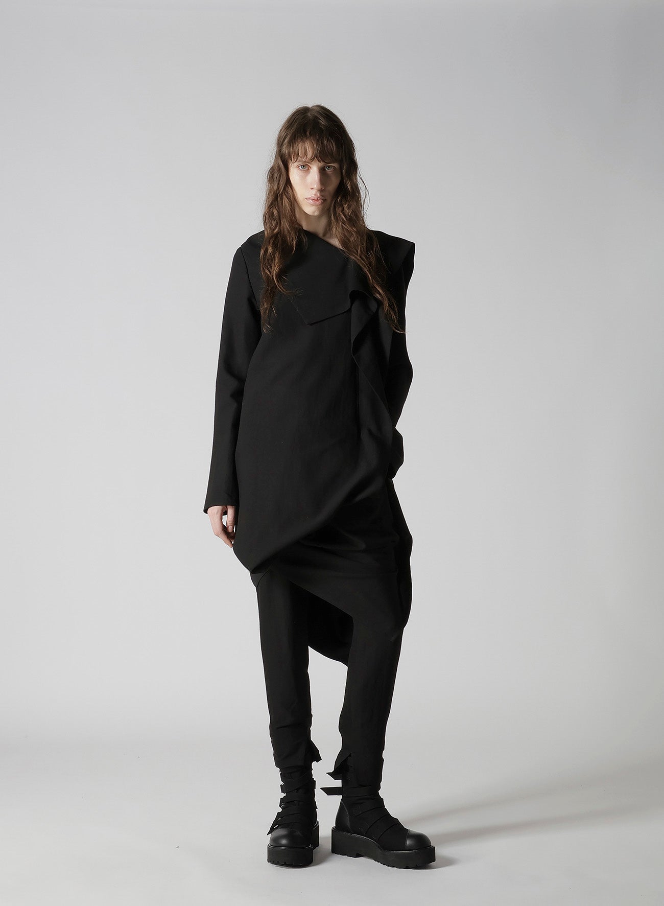 MILLED GABARDINE SLIT SLIM PANTS