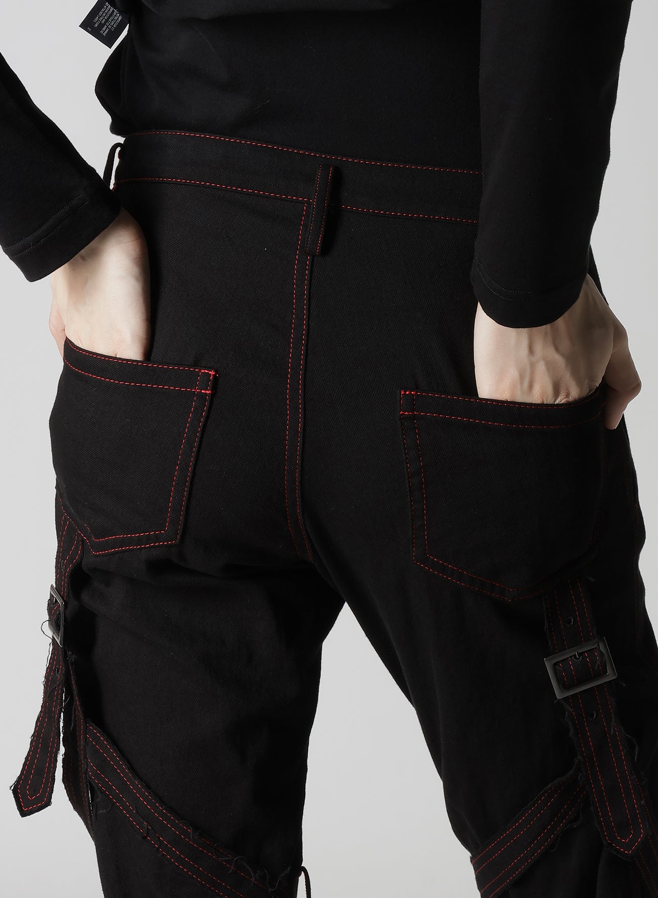 BLACK DENIM BELTED PANTS