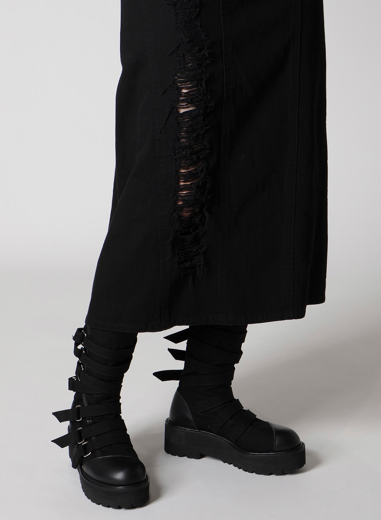 DAMEGED DENIM PANELED SKIRT