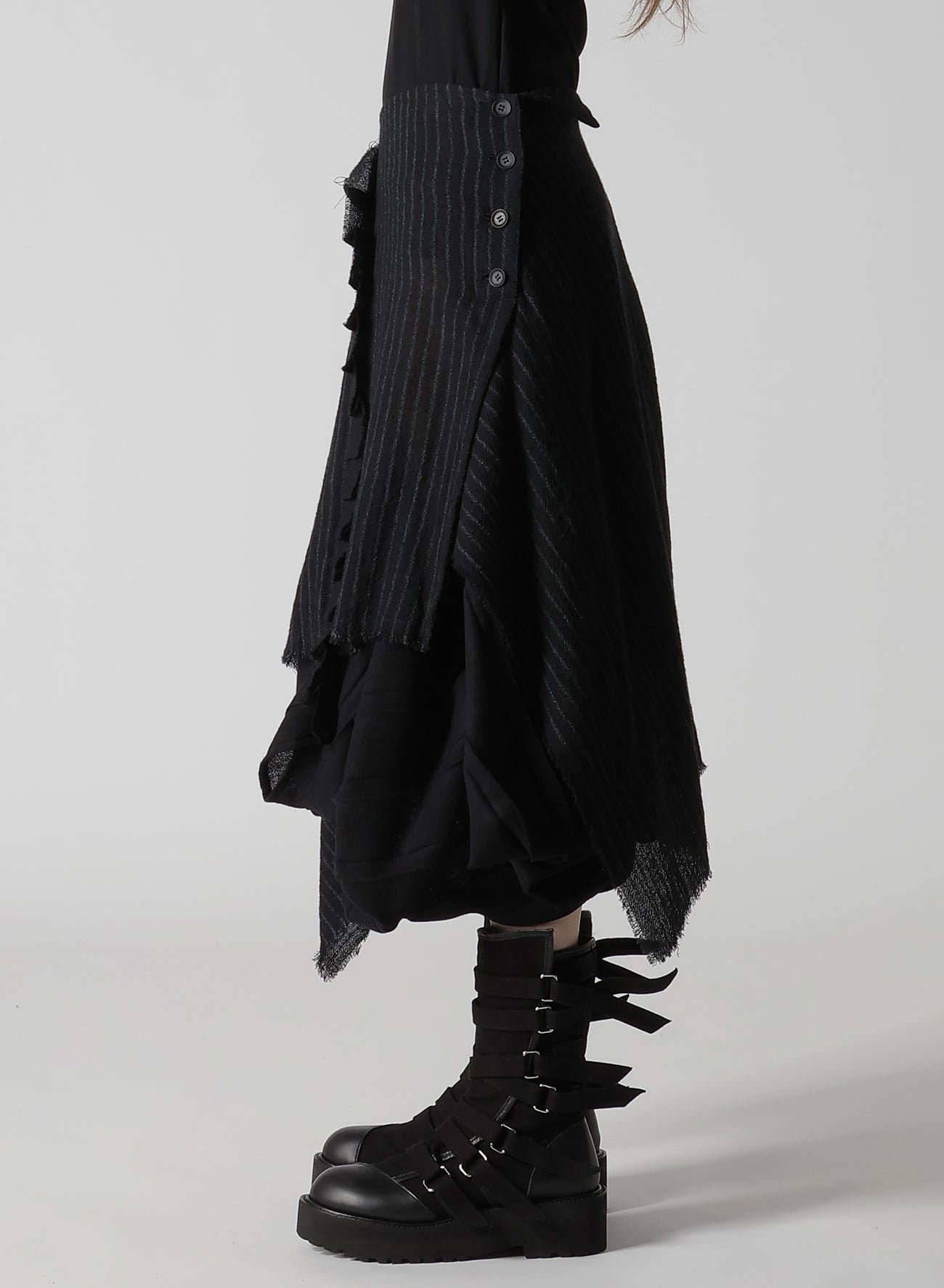 STRIPE GAUZE PLEATS CONBINATION SKIRT